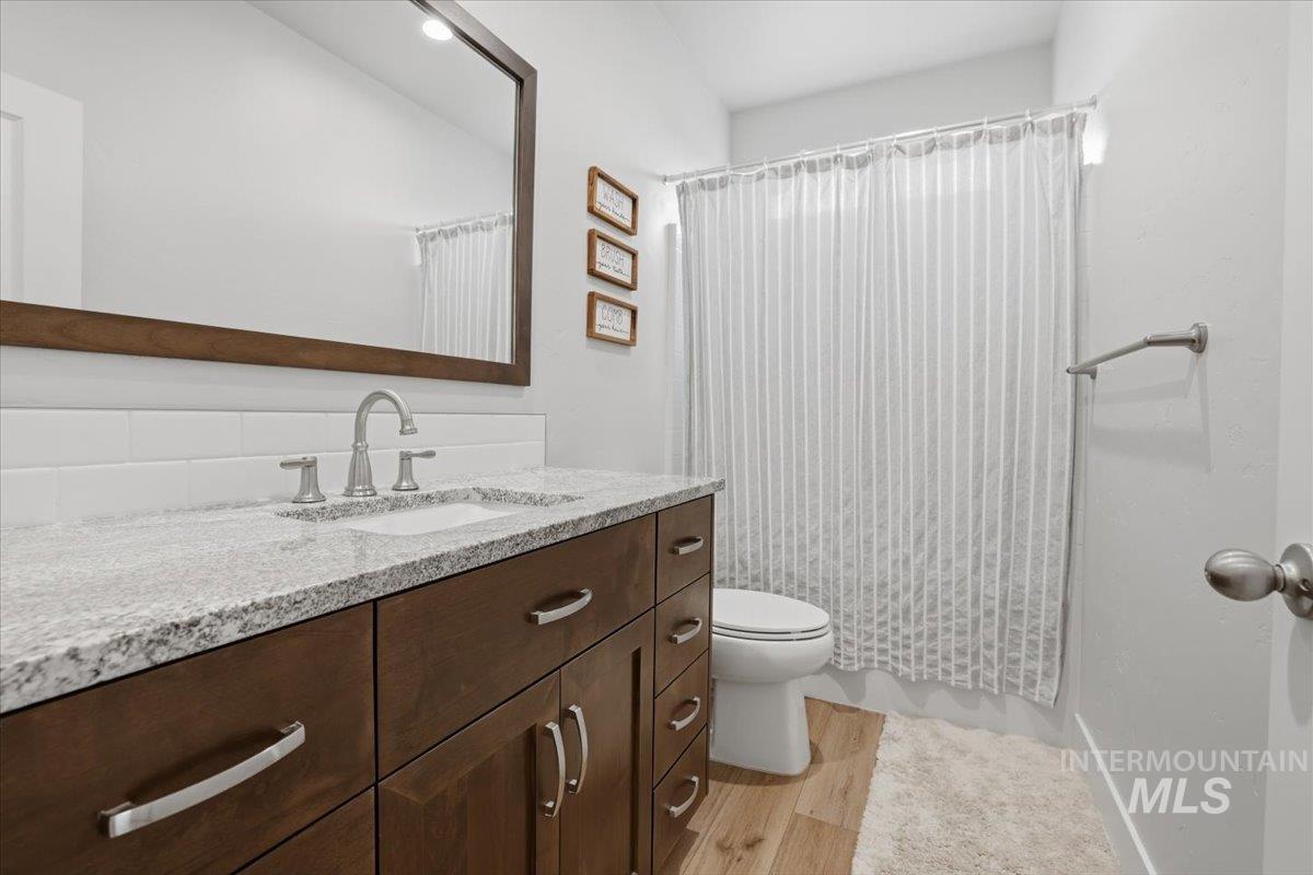 11700 W San Remo Dr., Nampa, Idaho 83686, 3 Bedrooms, 2 Bathrooms, Residential For Sale, Price $540,000,MLS 98974875