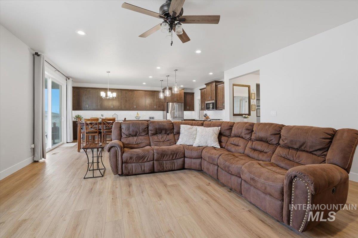 11700 W San Remo Dr., Nampa, Idaho 83686, 3 Bedrooms, 2 Bathrooms, Residential For Sale, Price $529,900,MLS 98974875