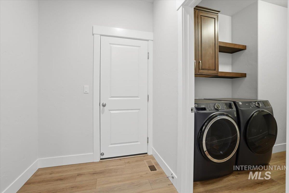 11700 W San Remo Dr., Nampa, Idaho 83686, 3 Bedrooms, 2 Bathrooms, Residential For Sale, Price $529,900,MLS 98974875