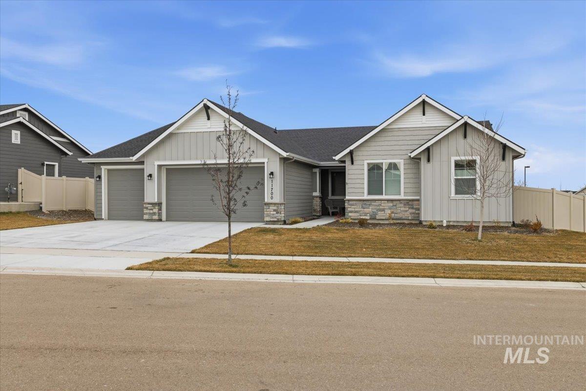 11700 W San Remo Dr., Nampa, Idaho 83686, 3 Bedrooms, 2 Bathrooms, Residential For Sale, Price $529,900,MLS 98974875