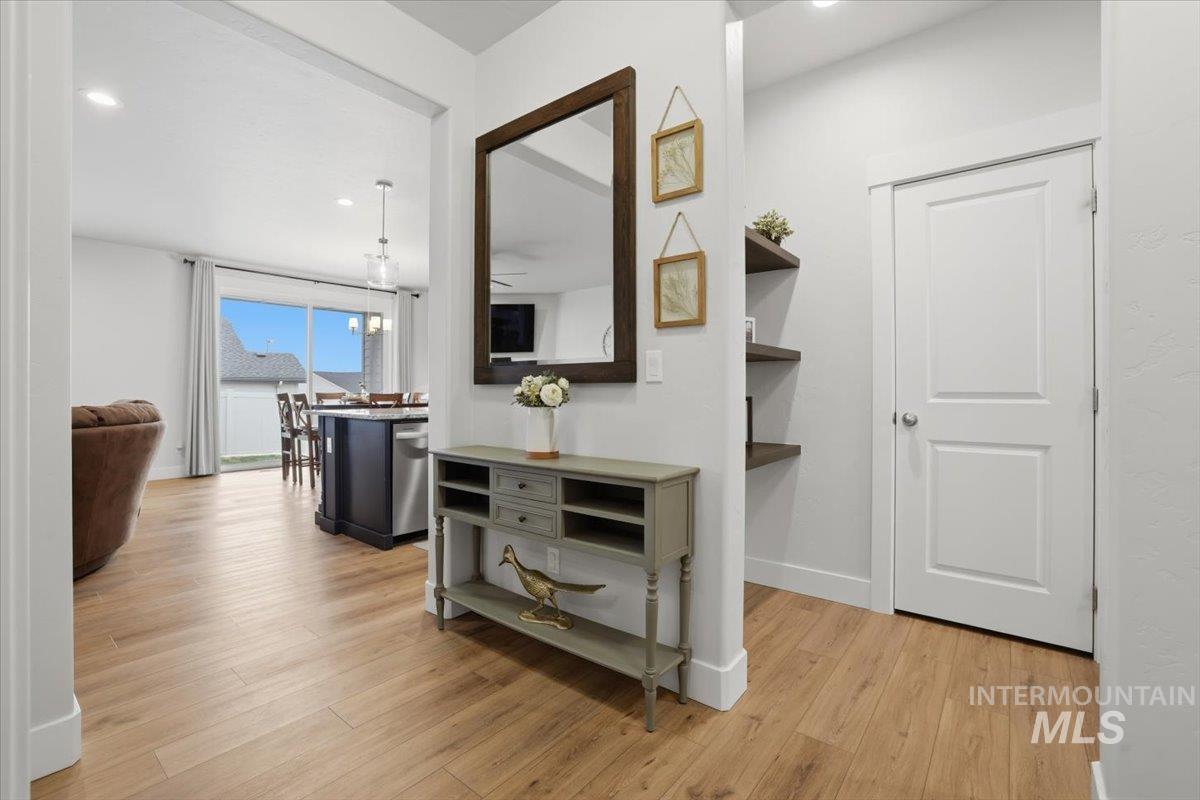 11700 W San Remo Dr., Nampa, Idaho 83686, 3 Bedrooms, 2 Bathrooms, Residential For Sale, Price $540,000,MLS 98974875