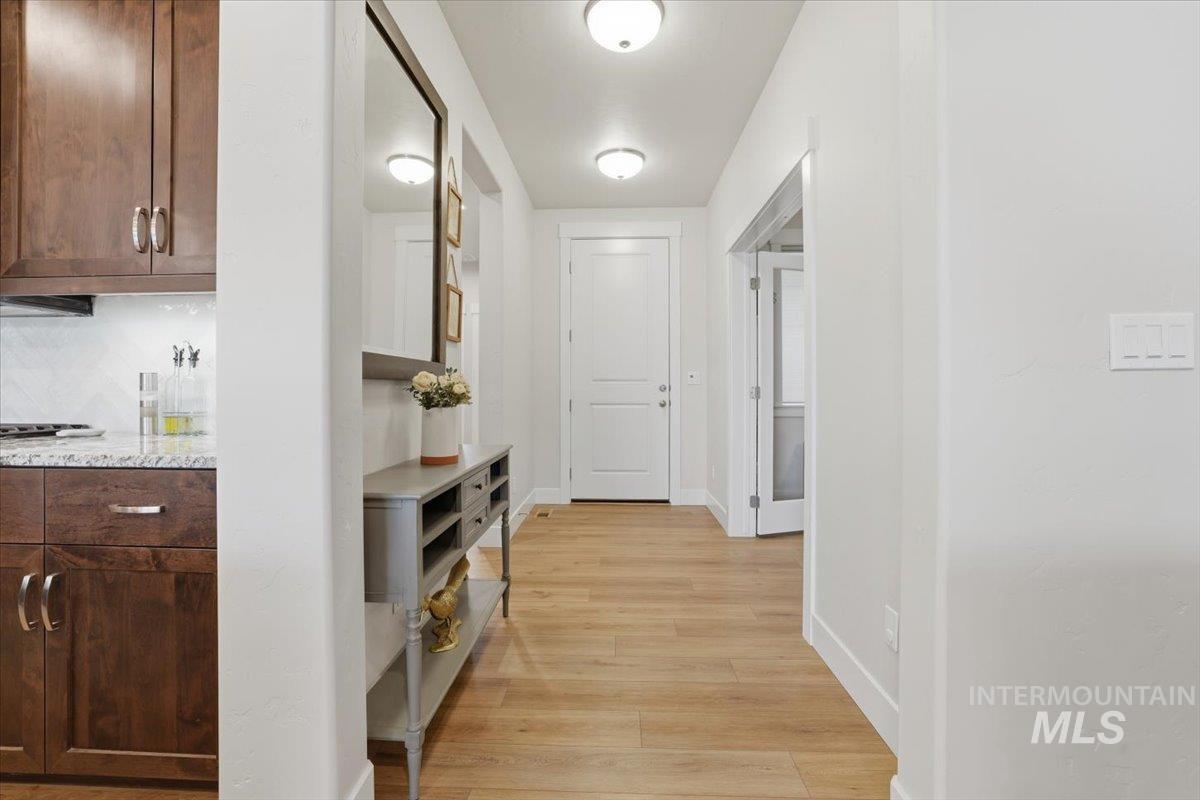 11700 W San Remo Dr., Nampa, Idaho 83686, 3 Bedrooms, 2 Bathrooms, Residential For Sale, Price $540,000,MLS 98974875