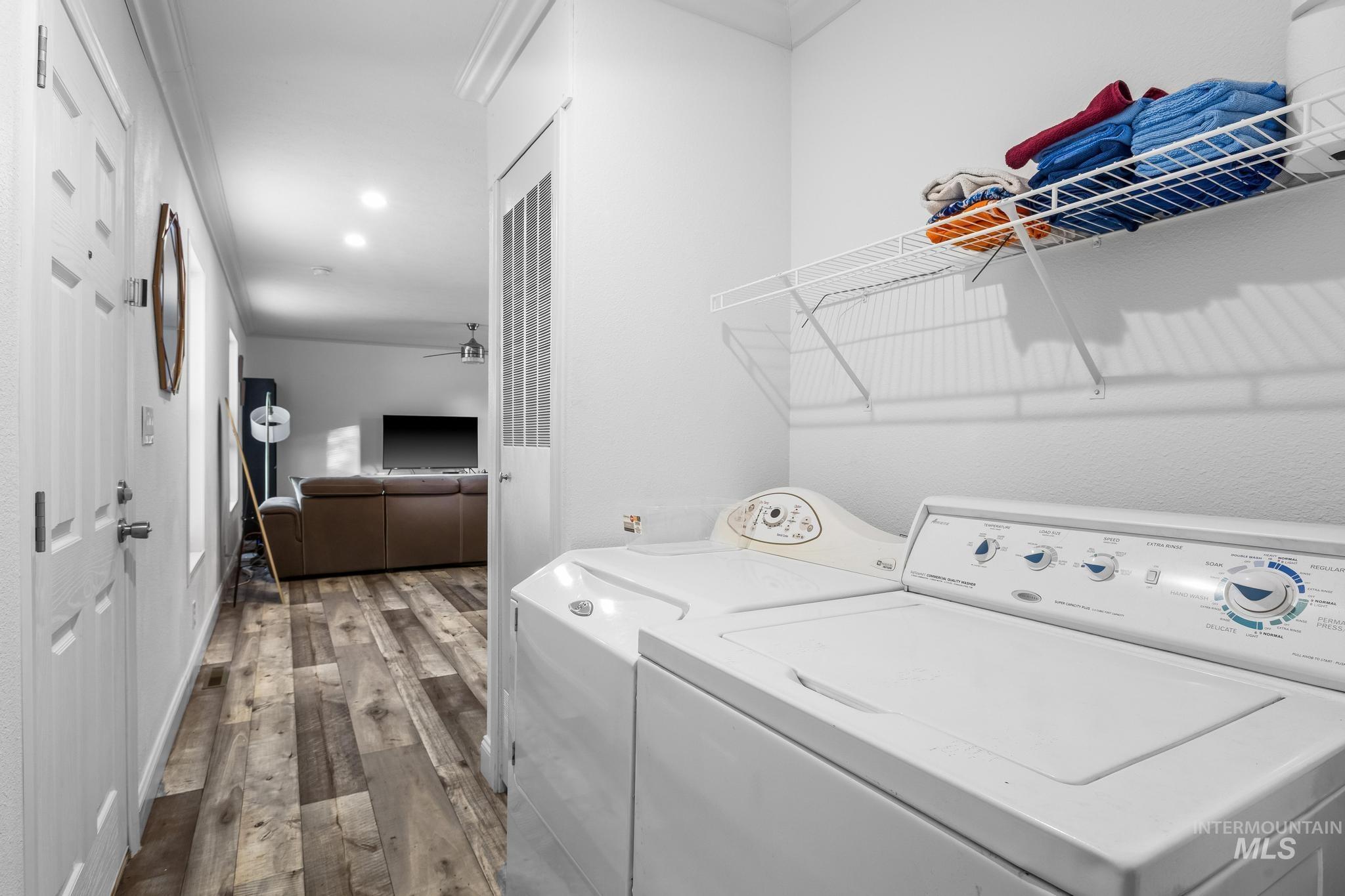 1151 N Fawn Ln, Boise, Idaho 83704, 3 Bedrooms, 2 Bathrooms, Residential For Sale, Price $129,990,MLS 98974877