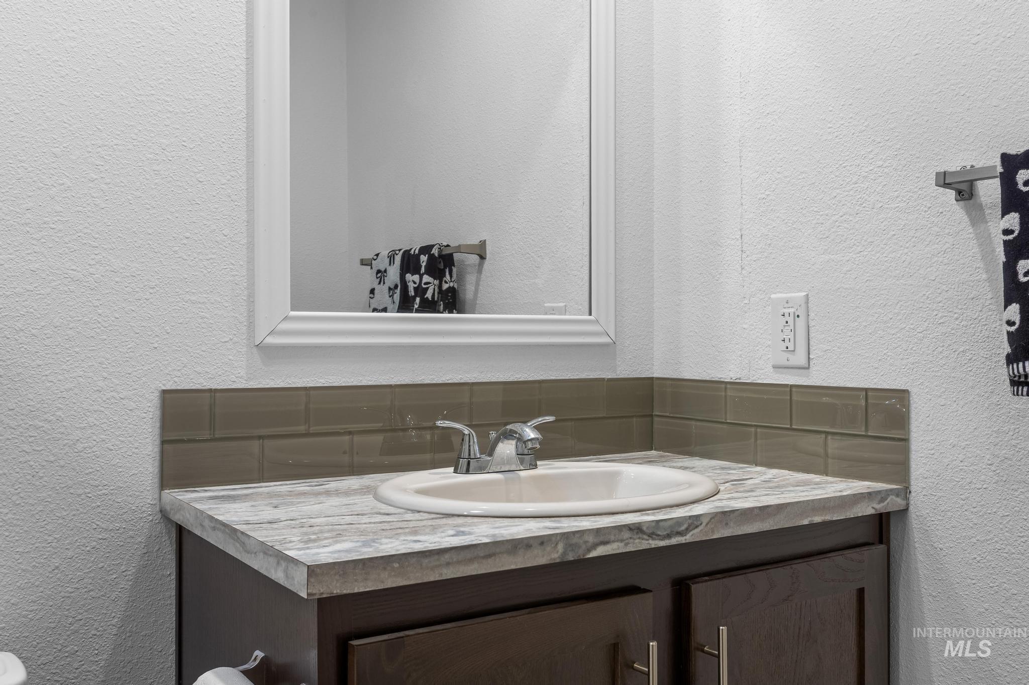 1151 N Fawn Ln, Boise, Idaho 83704, 3 Bedrooms, 2 Bathrooms, Residential For Sale, Price $129,990,MLS 98974877