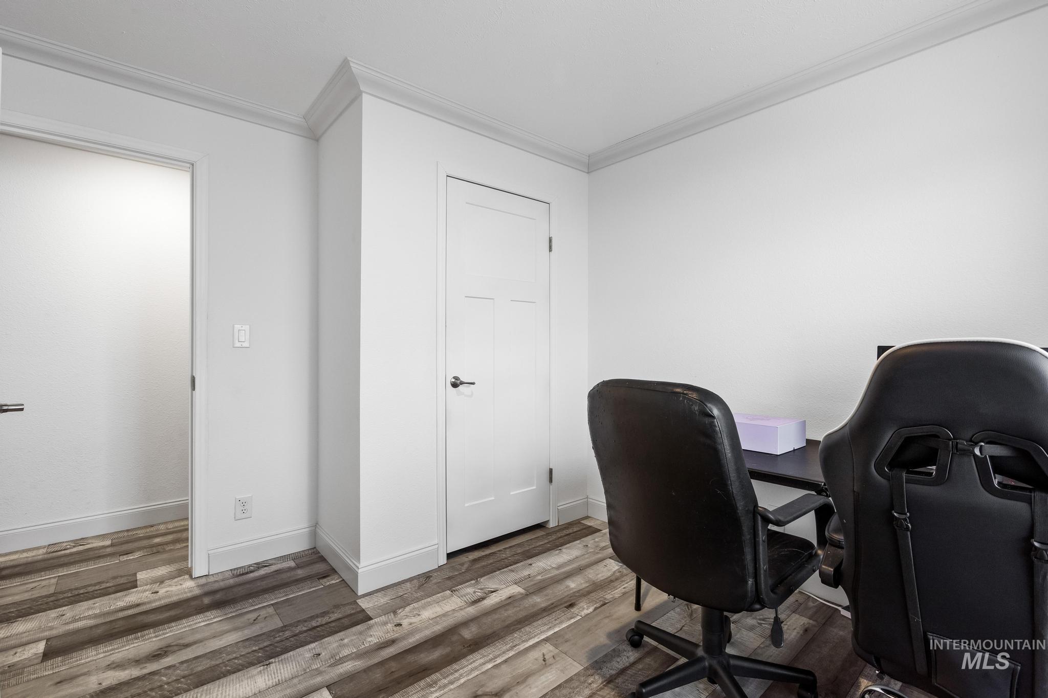 1151 N Fawn Ln, Boise, Idaho 83704, 3 Bedrooms, 2 Bathrooms, Residential For Sale, Price $129,990,MLS 98974877