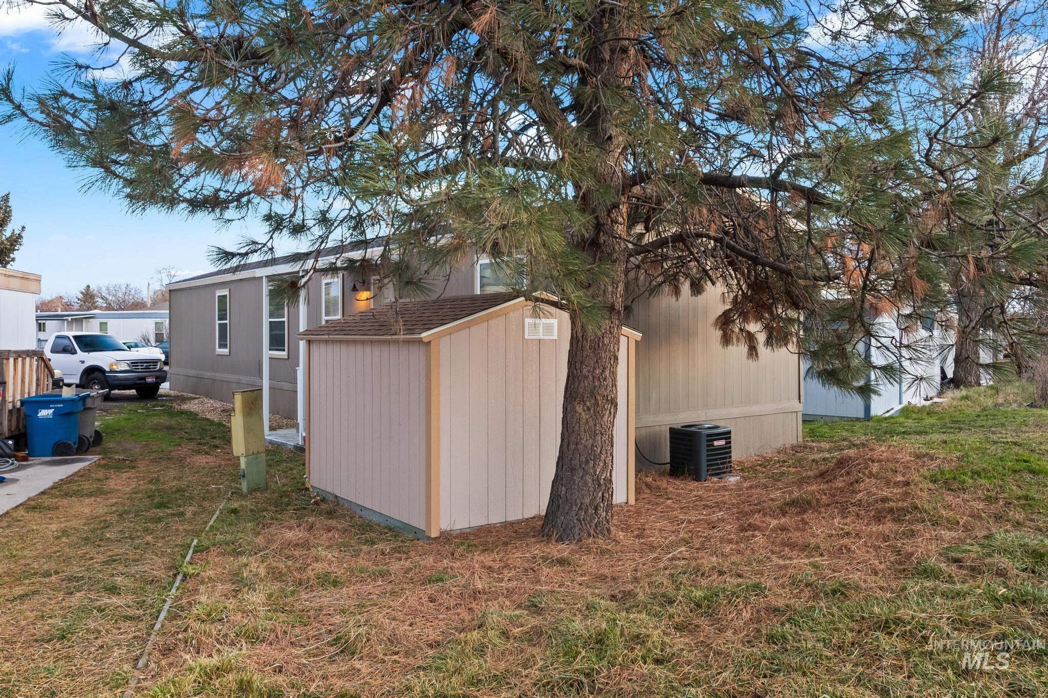 1151 N Fawn Ln, Boise, Idaho 83704, 3 Bedrooms, 2 Bathrooms, Residential For Sale, Price $129,990,MLS 98974877