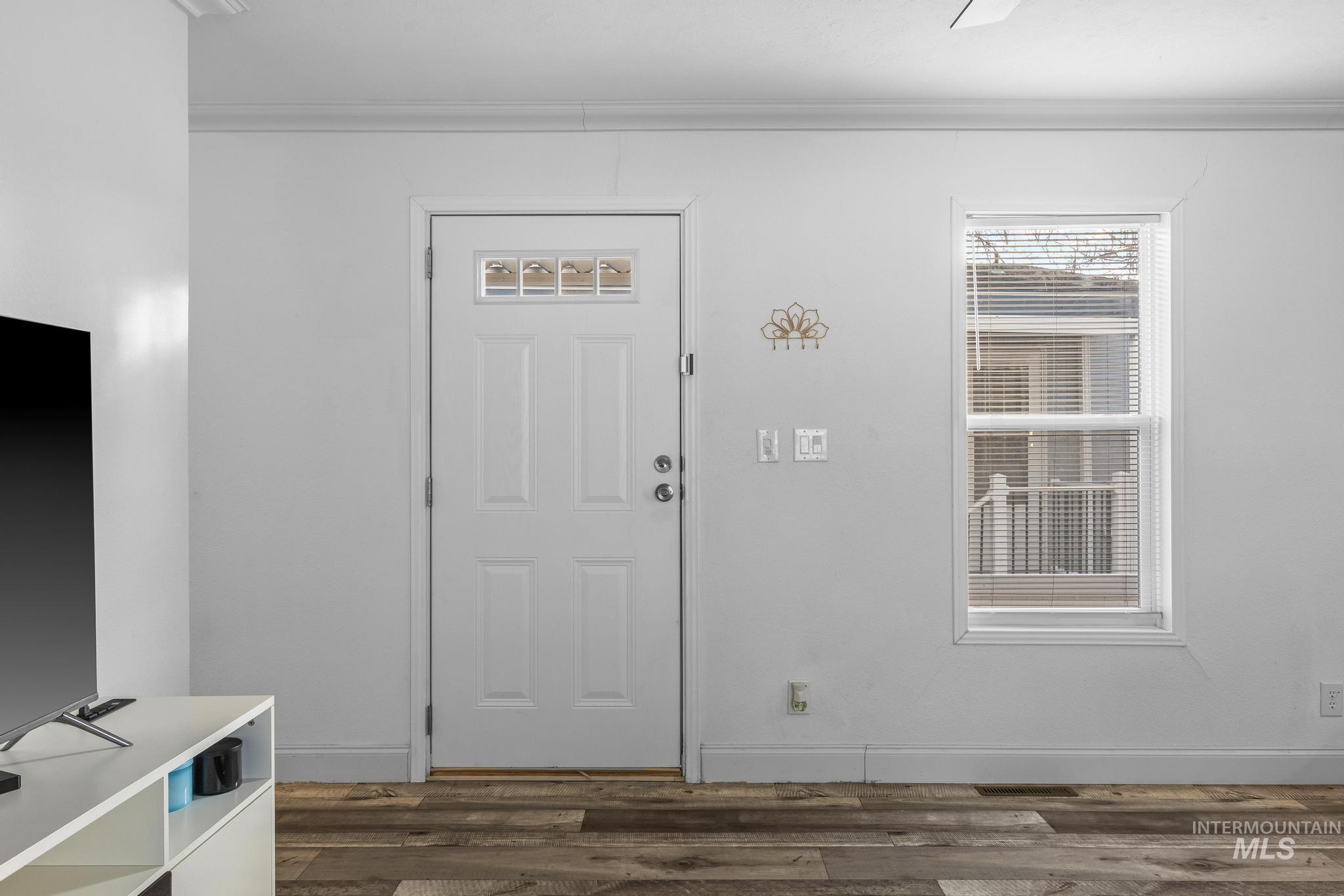 1151 N Fawn Ln, Boise, Idaho 83704, 3 Bedrooms, 2 Bathrooms, Residential For Sale, Price $129,990,MLS 98974877