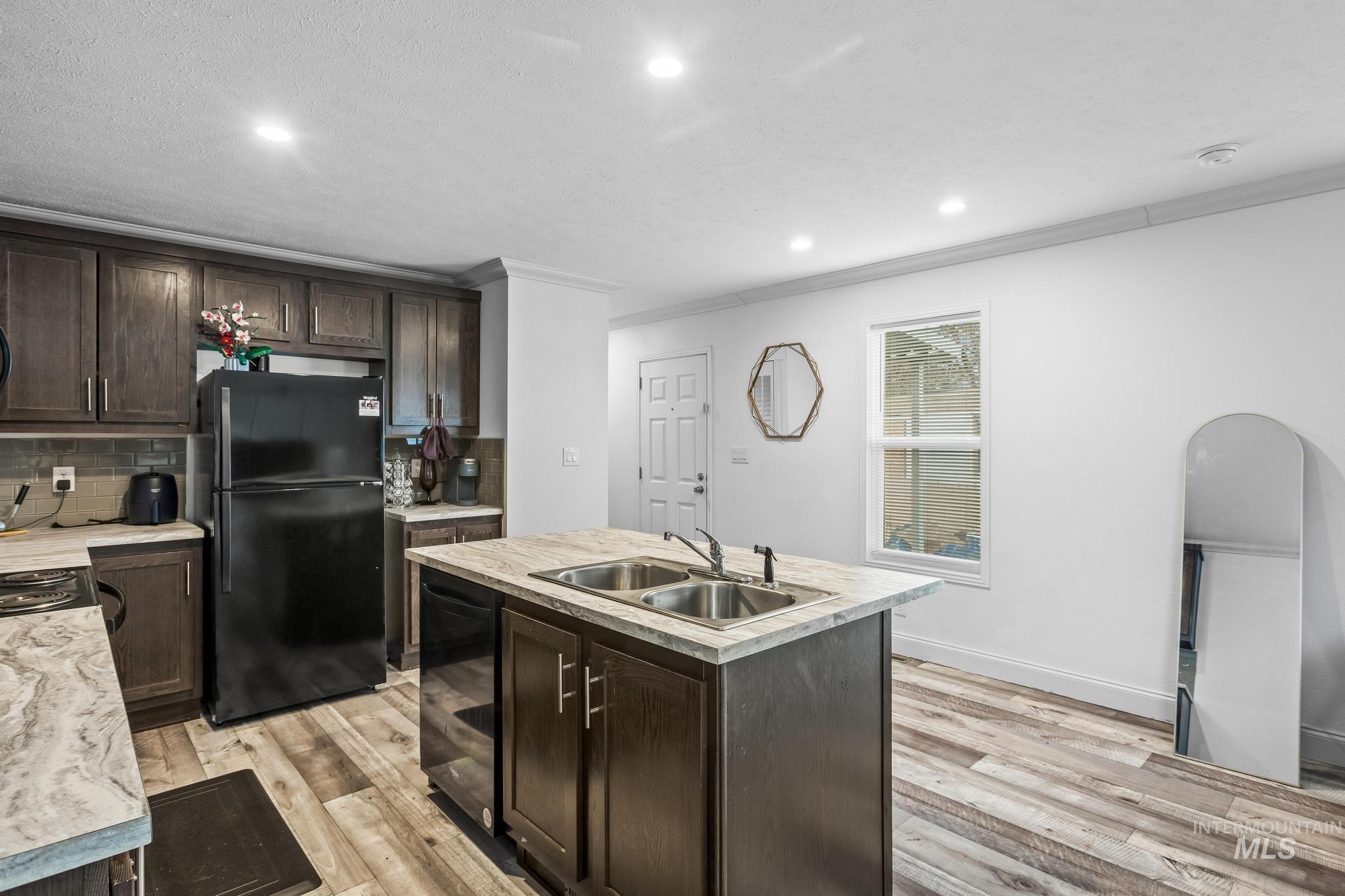 1151 N Fawn Ln, Boise, Idaho 83704, 3 Bedrooms, 2 Bathrooms, Residential For Sale, Price $129,990,MLS 98974877