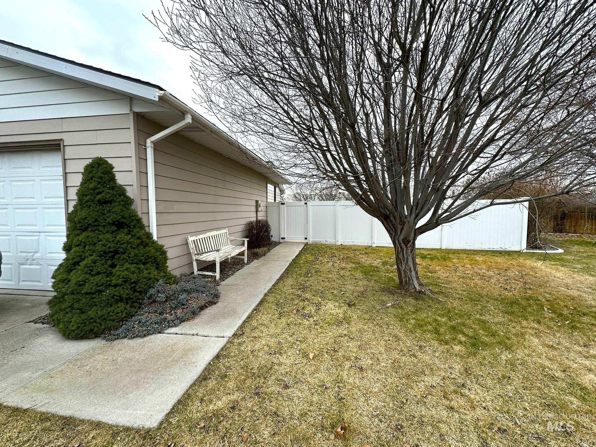 2356 SW 2nd Ave, Ontario, Oregon 97914, 3 Bedrooms, 2 Bathrooms, Residential For Sale, Price $330,000,MLS 98974878