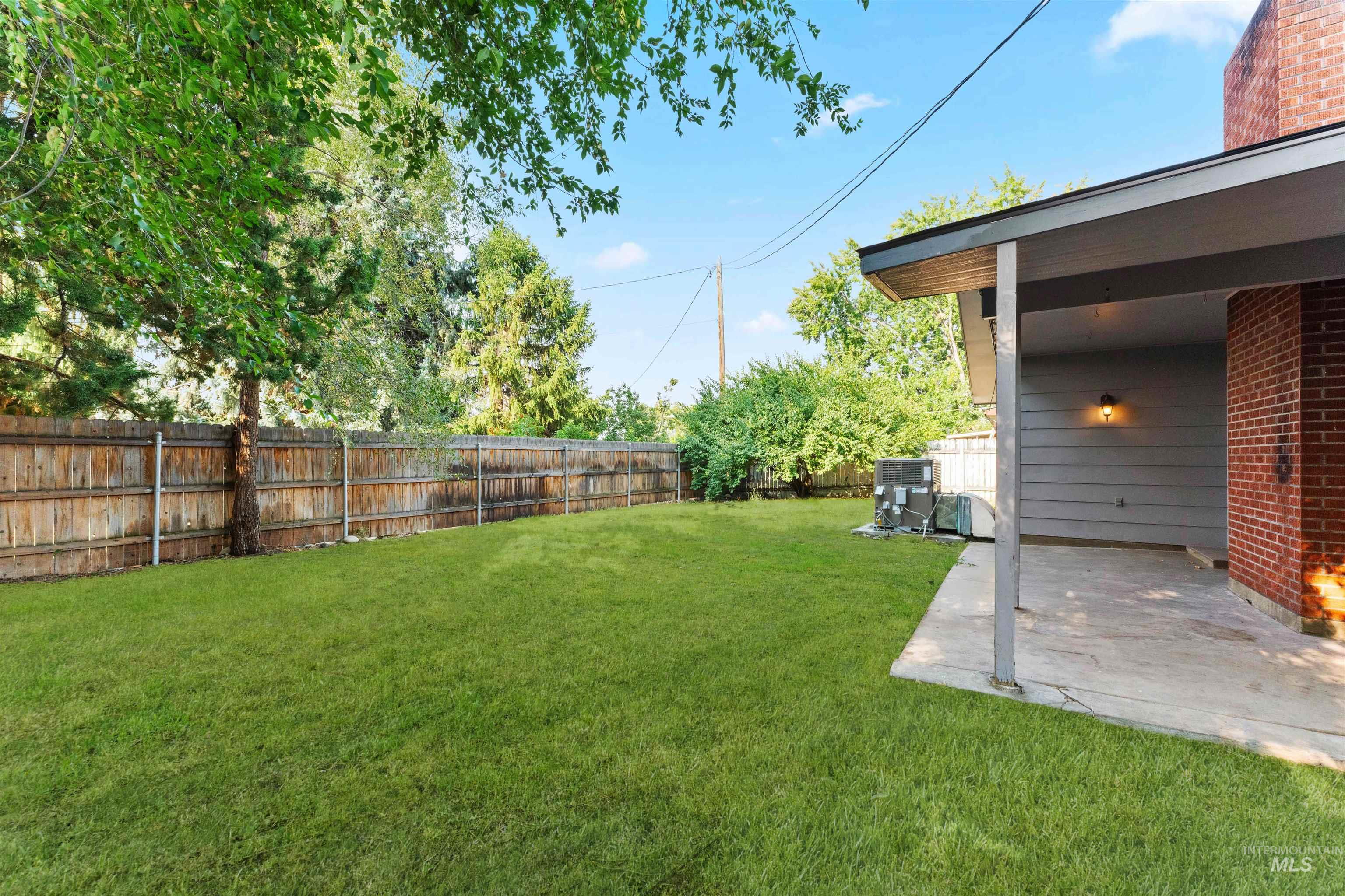 1309 E Main Street, Emmett, Idaho 83617, 3 Bedrooms, 2 Bathrooms, Residential Income For Sale, Price $335,000, 98974879