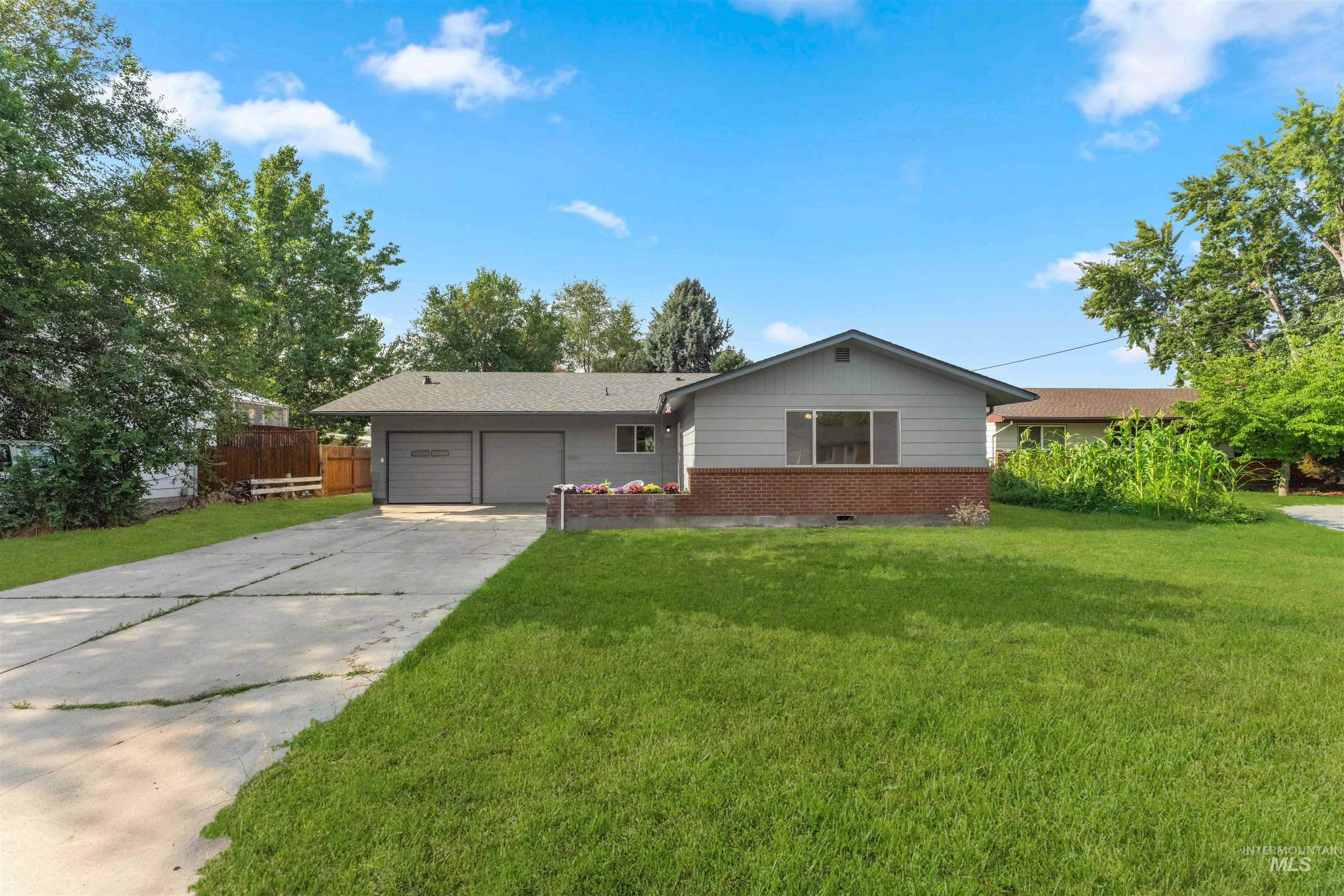 1309 E Main Street, Emmett, Idaho 83617, 3 Bedrooms, 2 Bathrooms, Residential Income For Sale, Price $335,000,MLS 98974879