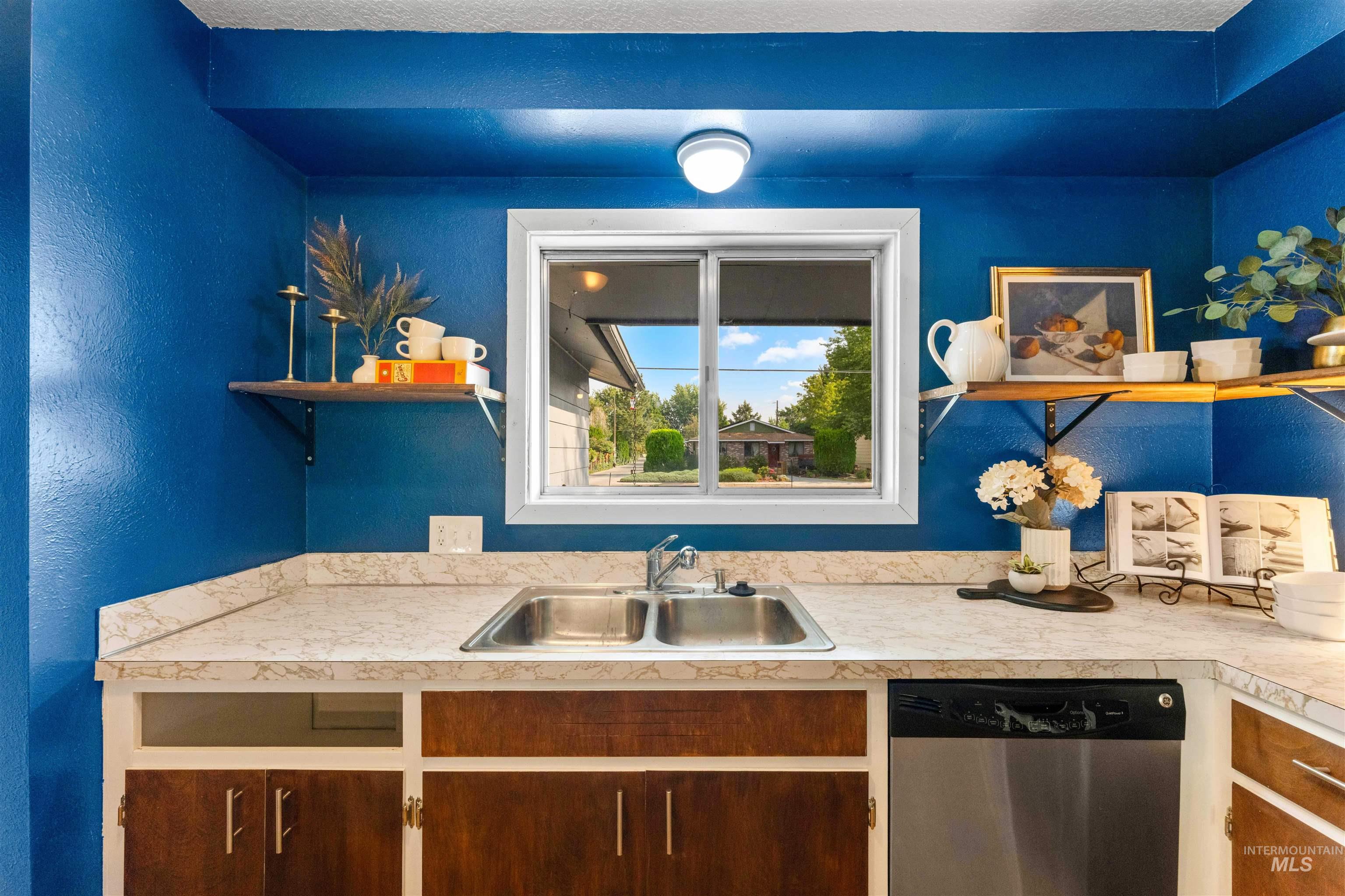 1309 E Main Street, Emmett, Idaho 83617, 3 Bedrooms, 2 Bathrooms, Residential Income For Sale, Price $335,000, 98974879