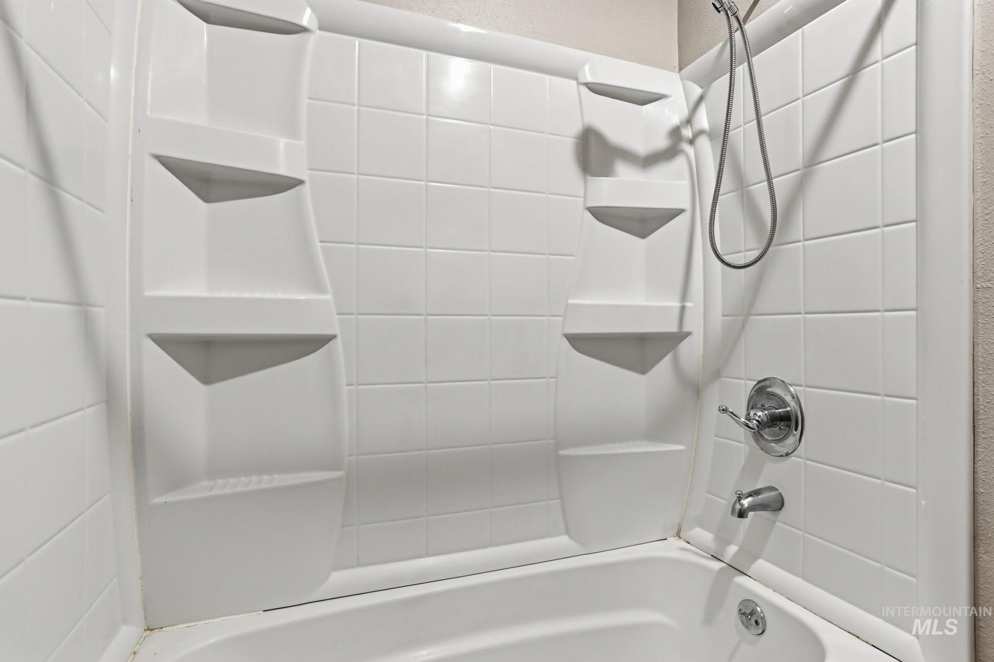 510 W 1st St, Fruitland, Idaho 83619, 3 Bedrooms, 2 Bathrooms, Residential For Sale, Price $309,900,MLS 98974881