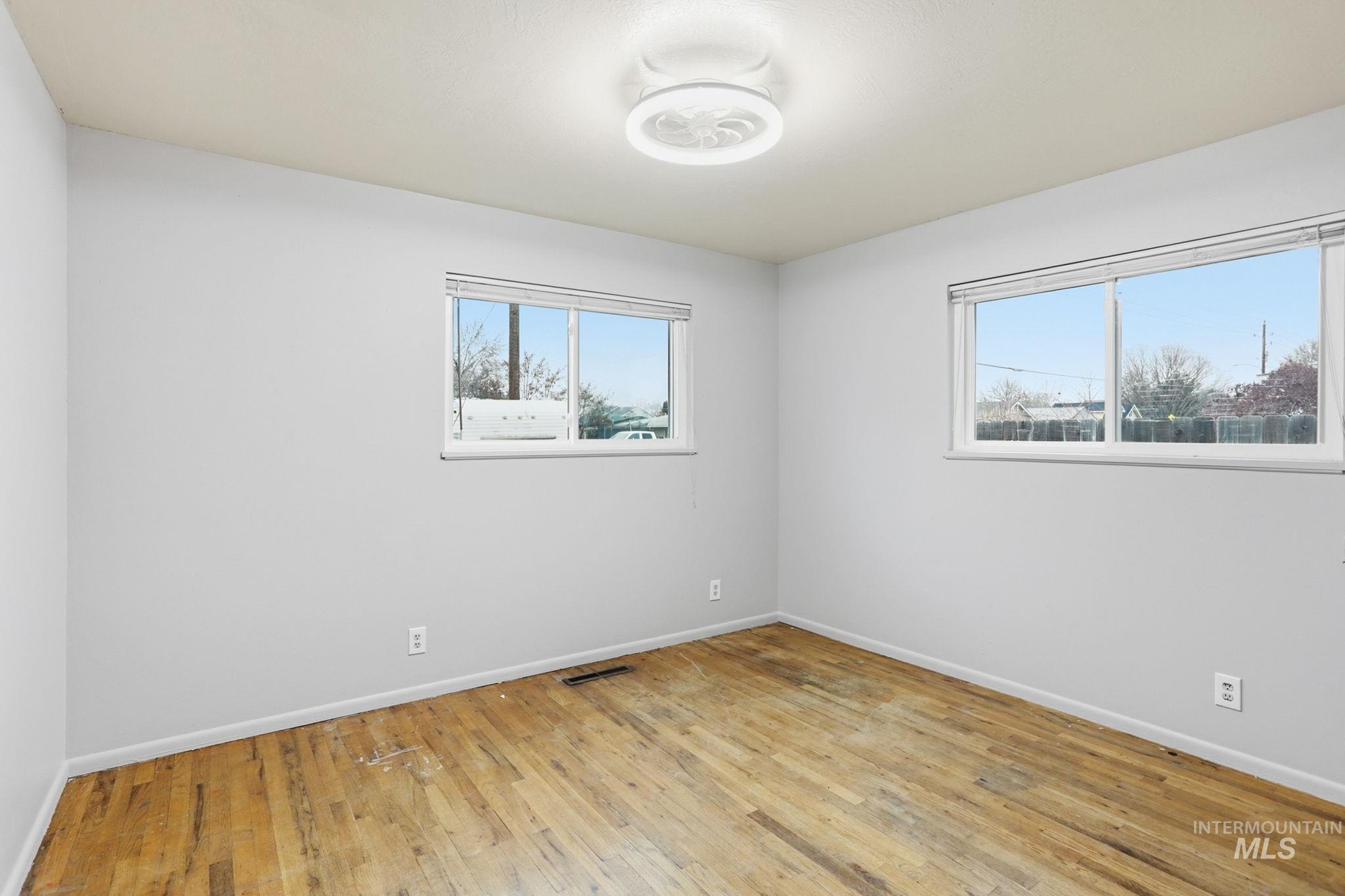 510 W 1st St, Fruitland, Idaho 83619, 3 Bedrooms, 2 Bathrooms, Residential For Sale, Price $309,900,MLS 98974881