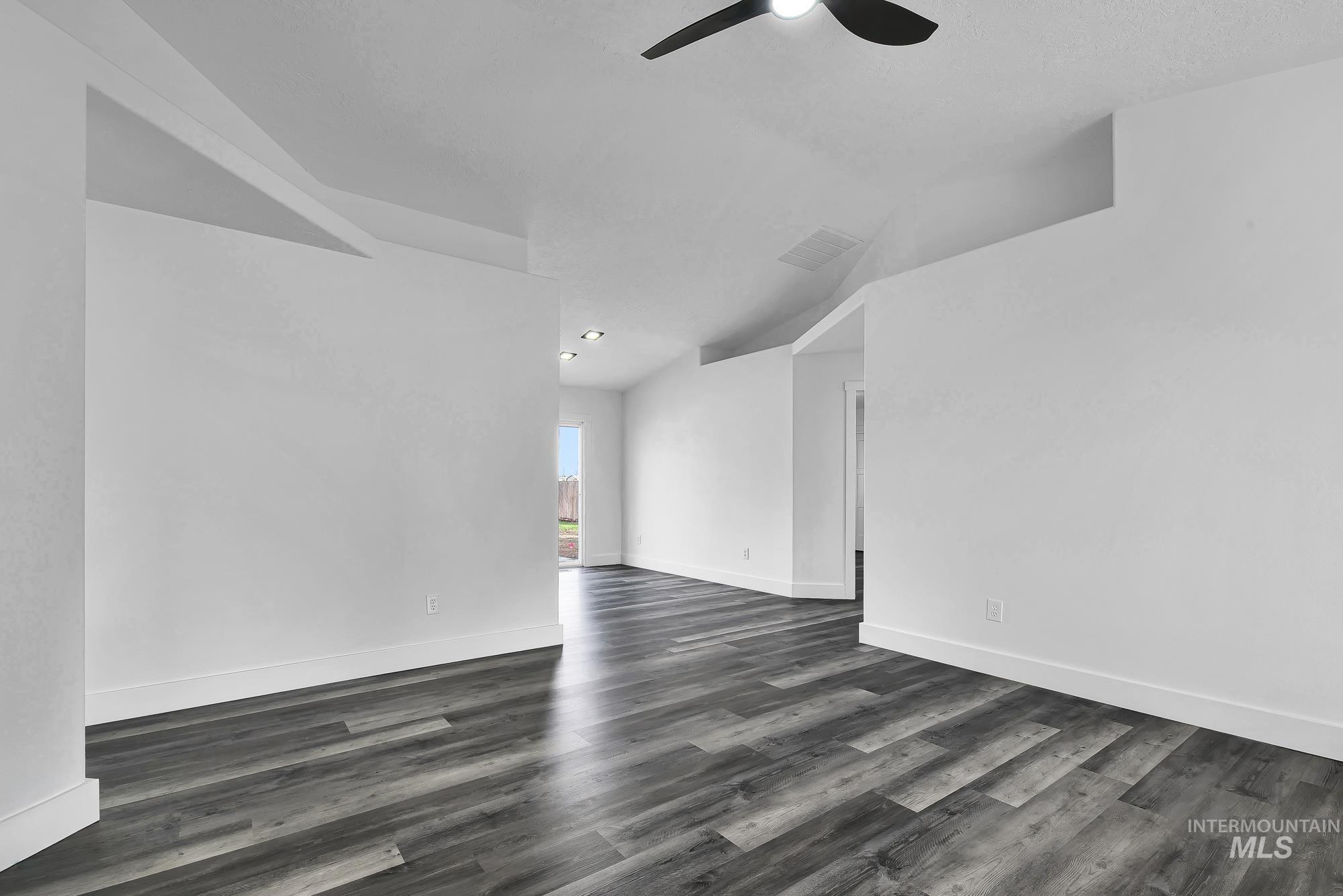 526 Lost Basin Ct, Nampa, Idaho 83686, 3 Bedrooms, 2 Bathrooms, Residential For Sale, Price $424,000,MLS 98974882