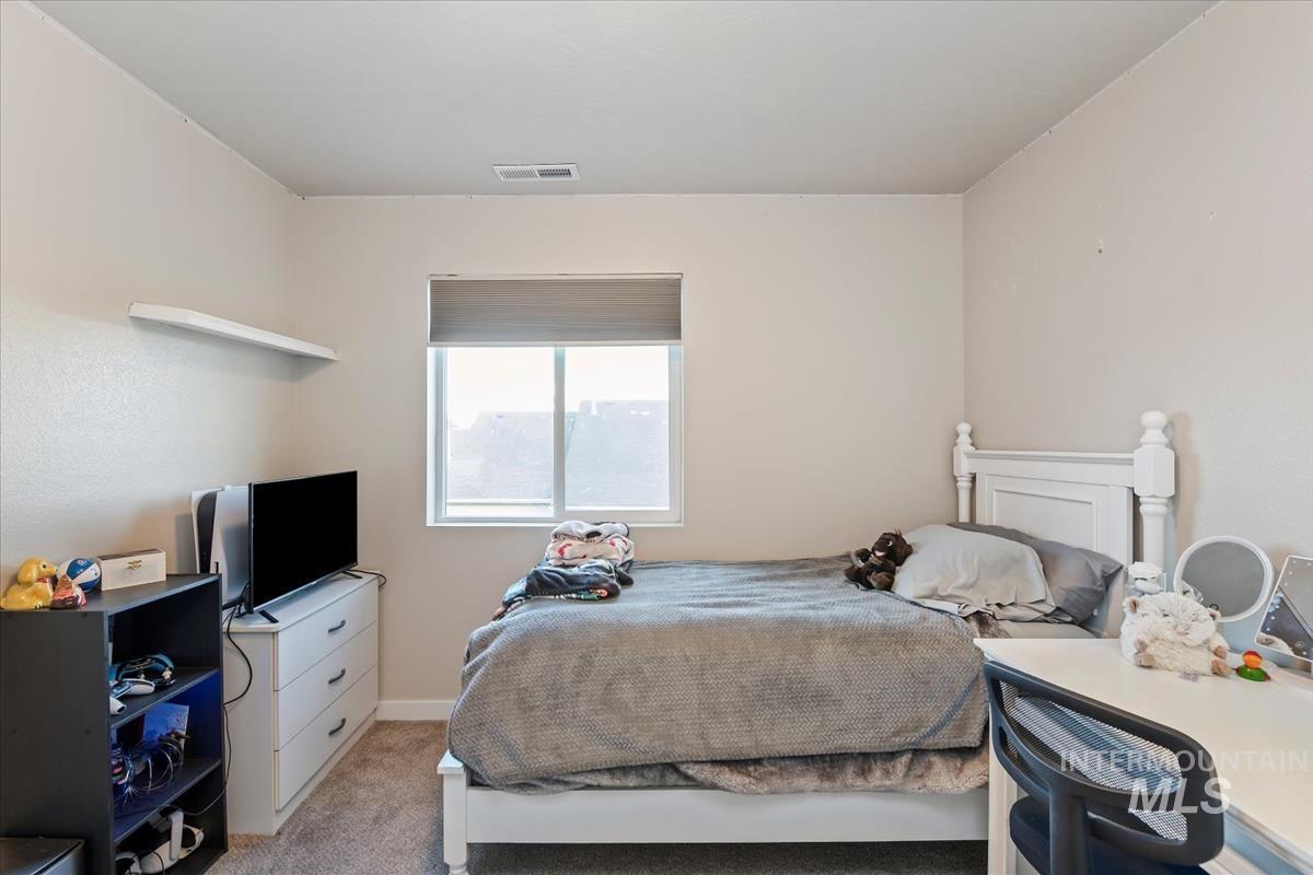 3326 S Glacier Bay Ave, Meridian, Idaho 83642, 3 Bedrooms, 2.5 Bathrooms, Residential For Sale, Price $429,000, 98974883