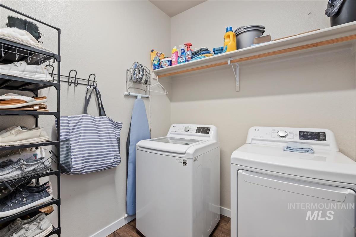 3326 S Glacier Bay Ave, Meridian, Idaho 83642, 3 Bedrooms, 2.5 Bathrooms, Residential For Sale, Price $429,000, 98974883