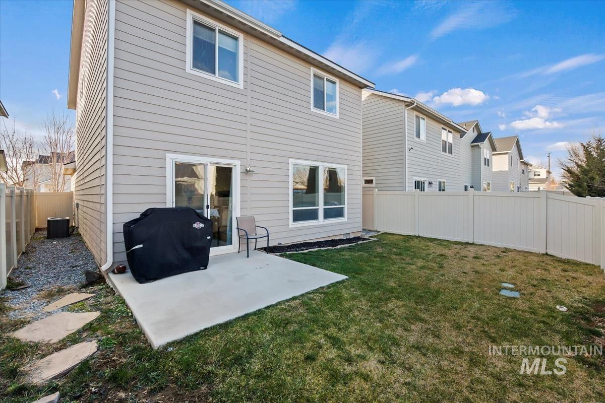 3326 S Glacier Bay Ave, Meridian, Idaho 83642, 3 Bedrooms, 2.5 Bathrooms, Residential For Sale, Price $429,000, 98974883