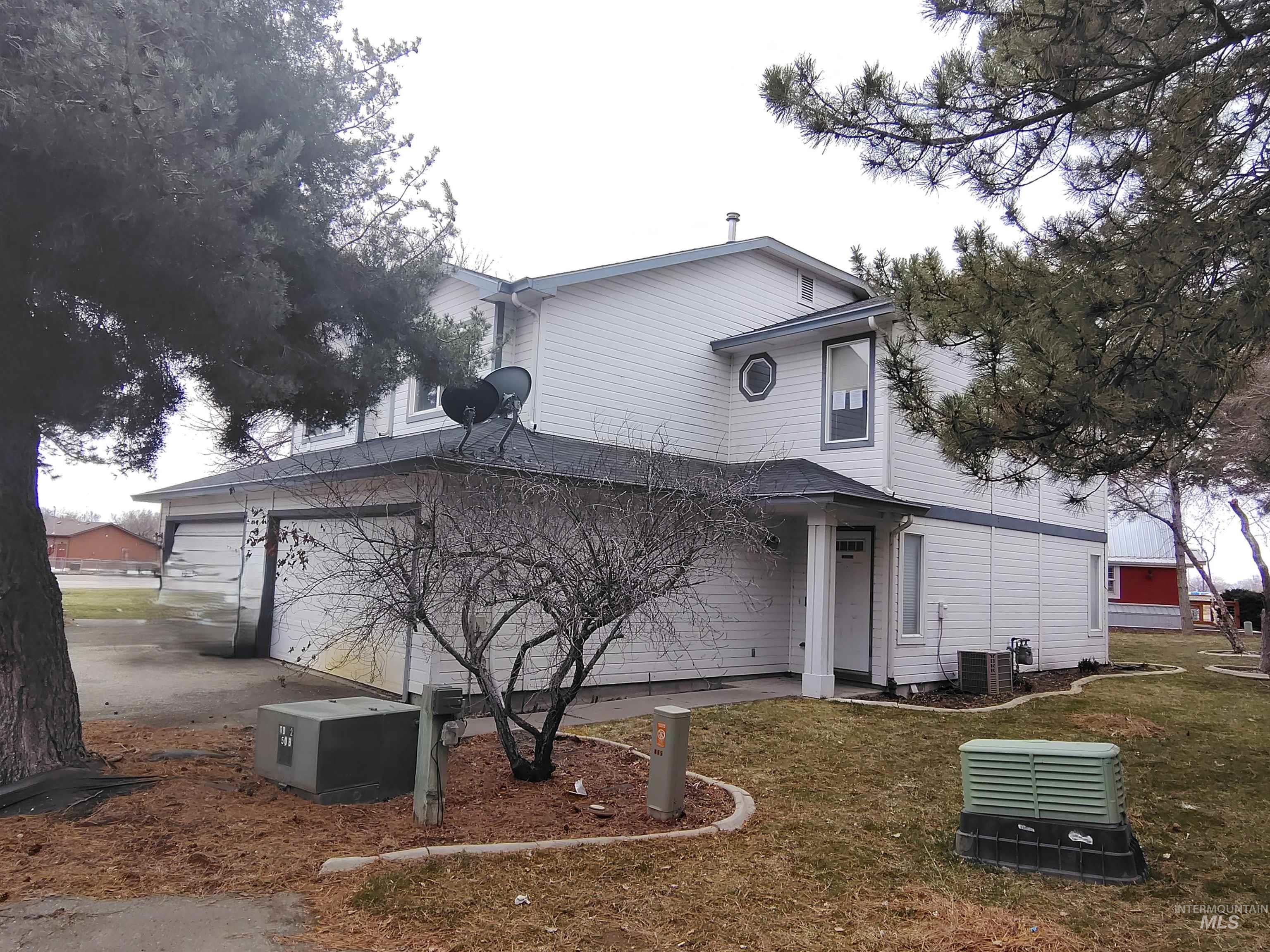 865 Tumbleweed Ave, Mountain Home, Idaho 83647, 3 Bedrooms, 2.5 Bathrooms, Residential For Sale, Price $255,600,MLS 98974884