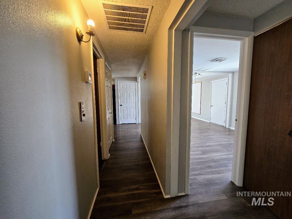 145 4Th St, Hazelton, Idaho 83335-5075, 3 Bedrooms, 1.5 Bathrooms, Residential For Sale, Price $275,000,MLS 98974892