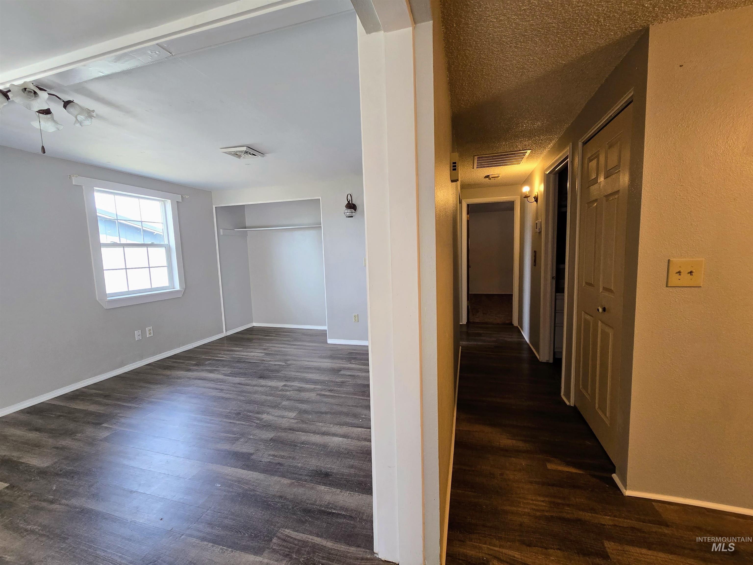 145 4Th St, Hazelton, Idaho 83335-5075, 3 Bedrooms, 1.5 Bathrooms, Residential For Sale, Price $275,000,MLS 98974892