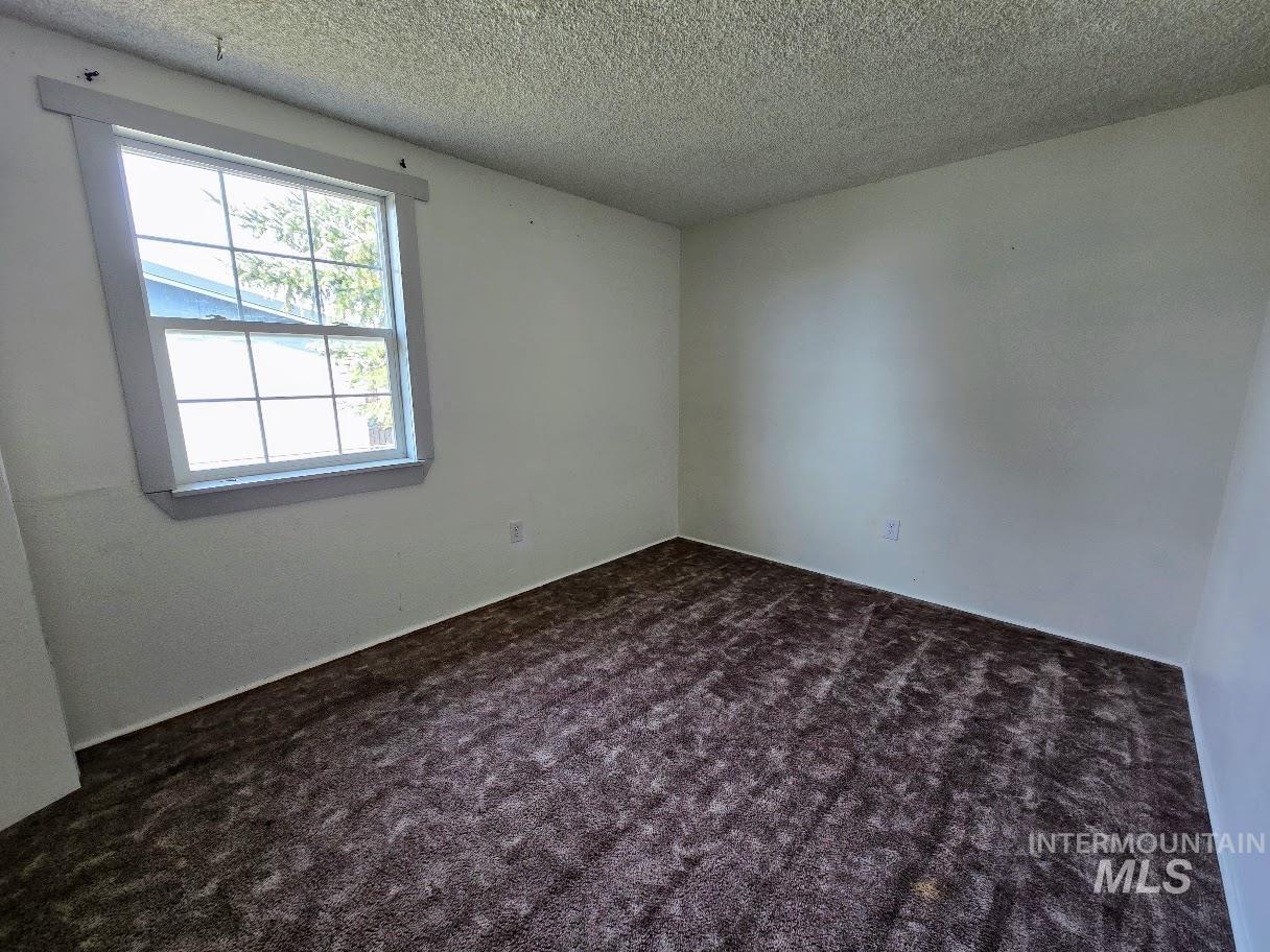 145 4Th St, Hazelton, Idaho 83335-5075, 3 Bedrooms, 1.5 Bathrooms, Residential For Sale, Price $275,000,MLS 98974892