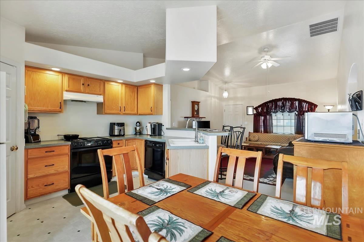 4909 Buffalo Grass, Caldwell, Idaho 83607, 3 Bedrooms, 2 Bathrooms, Residential For Sale, Price $339,900,MLS 98974896