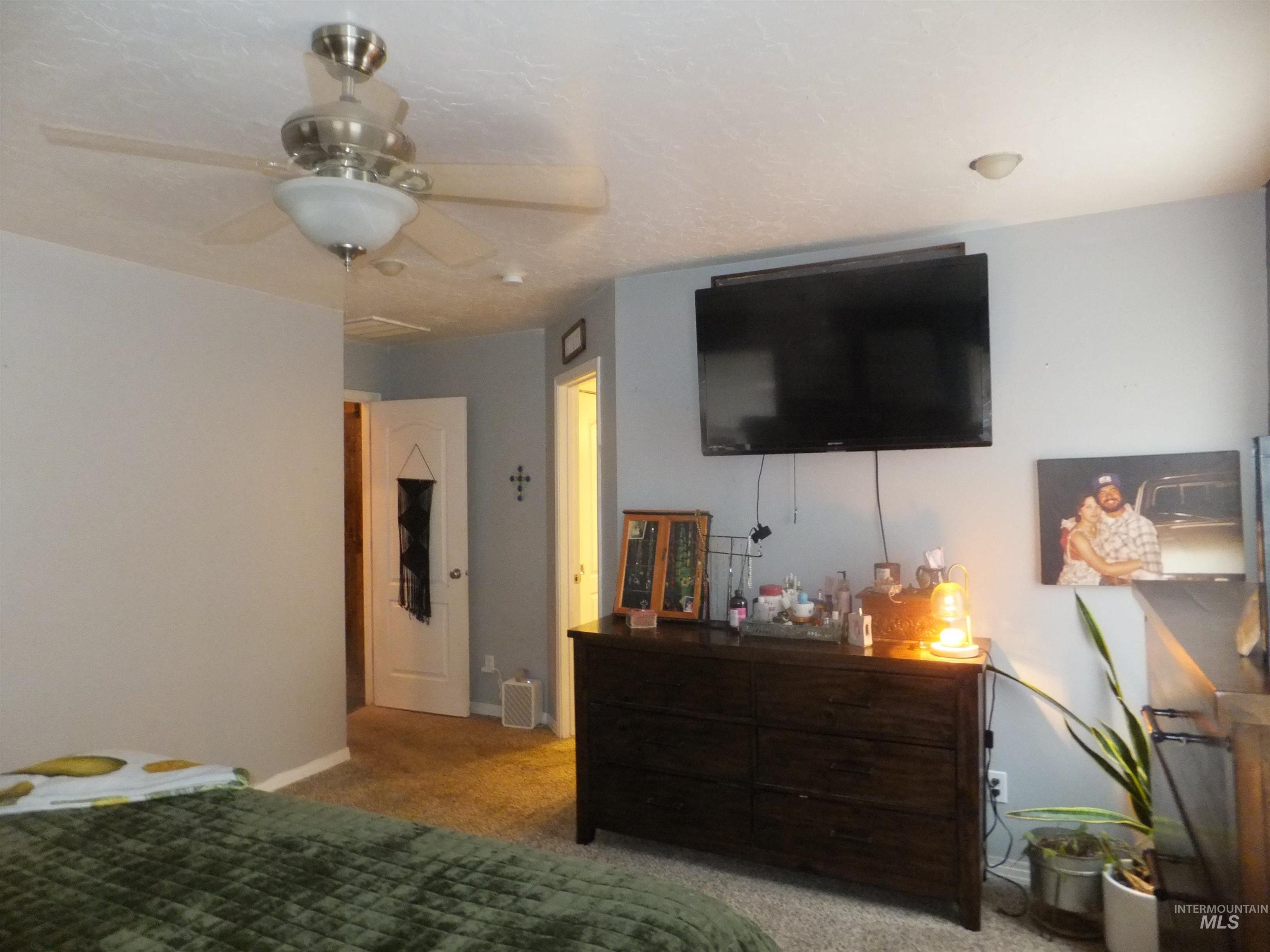 1590 Peregrine Dr, Mountain Home, Idaho 83647, 3 Bedrooms, 2 Bathrooms, Residential For Sale, Price $321,000,MLS 98974906