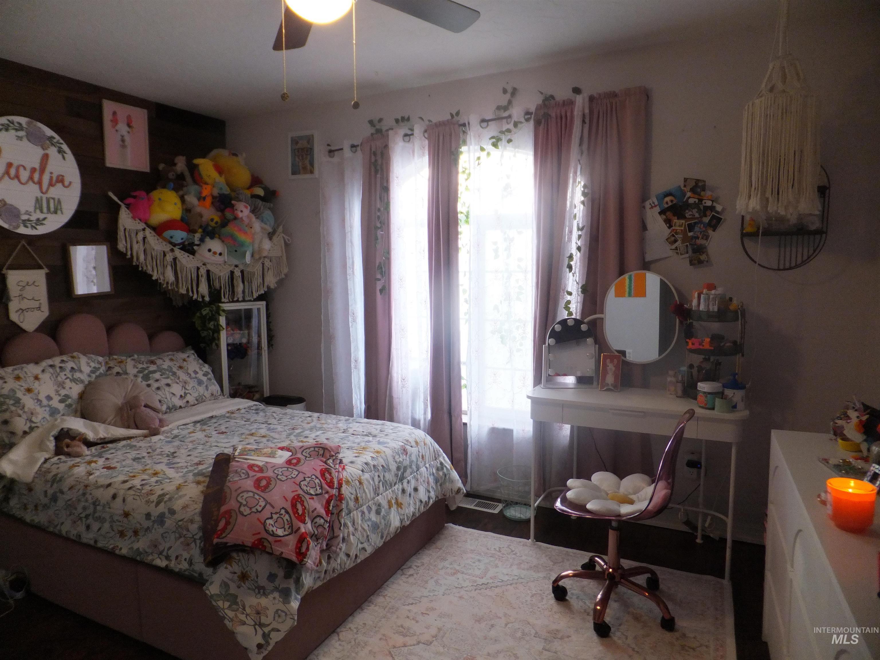 1590 Peregrine Dr, Mountain Home, Idaho 83647, 3 Bedrooms, 2 Bathrooms, Residential For Sale, Price $321,000,MLS 98974906