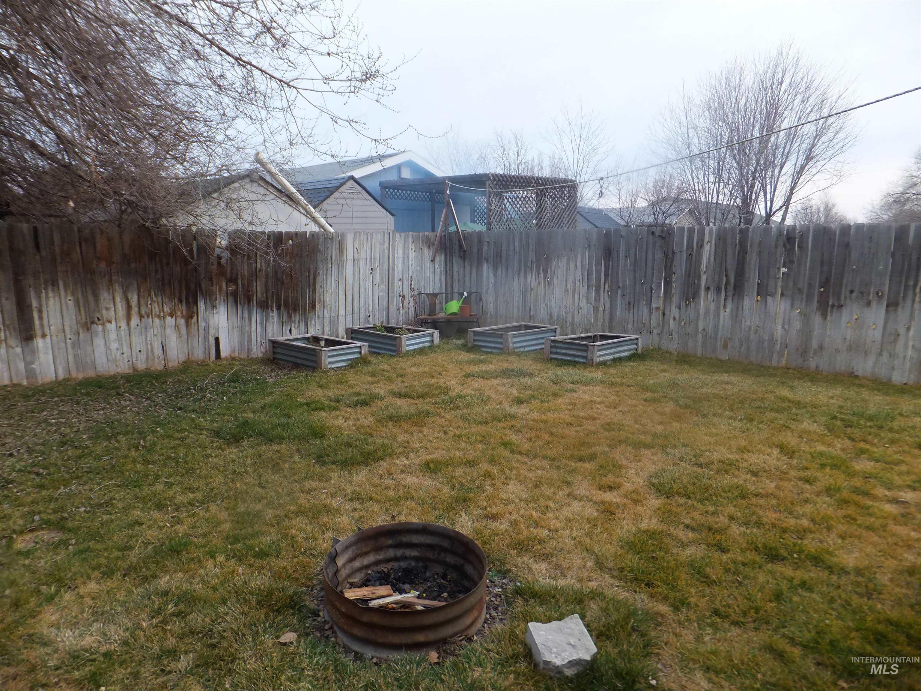 1590 Peregrine Dr, Mountain Home, Idaho 83647, 3 Bedrooms, 2 Bathrooms, Residential For Sale, Price $321,000,MLS 98974906