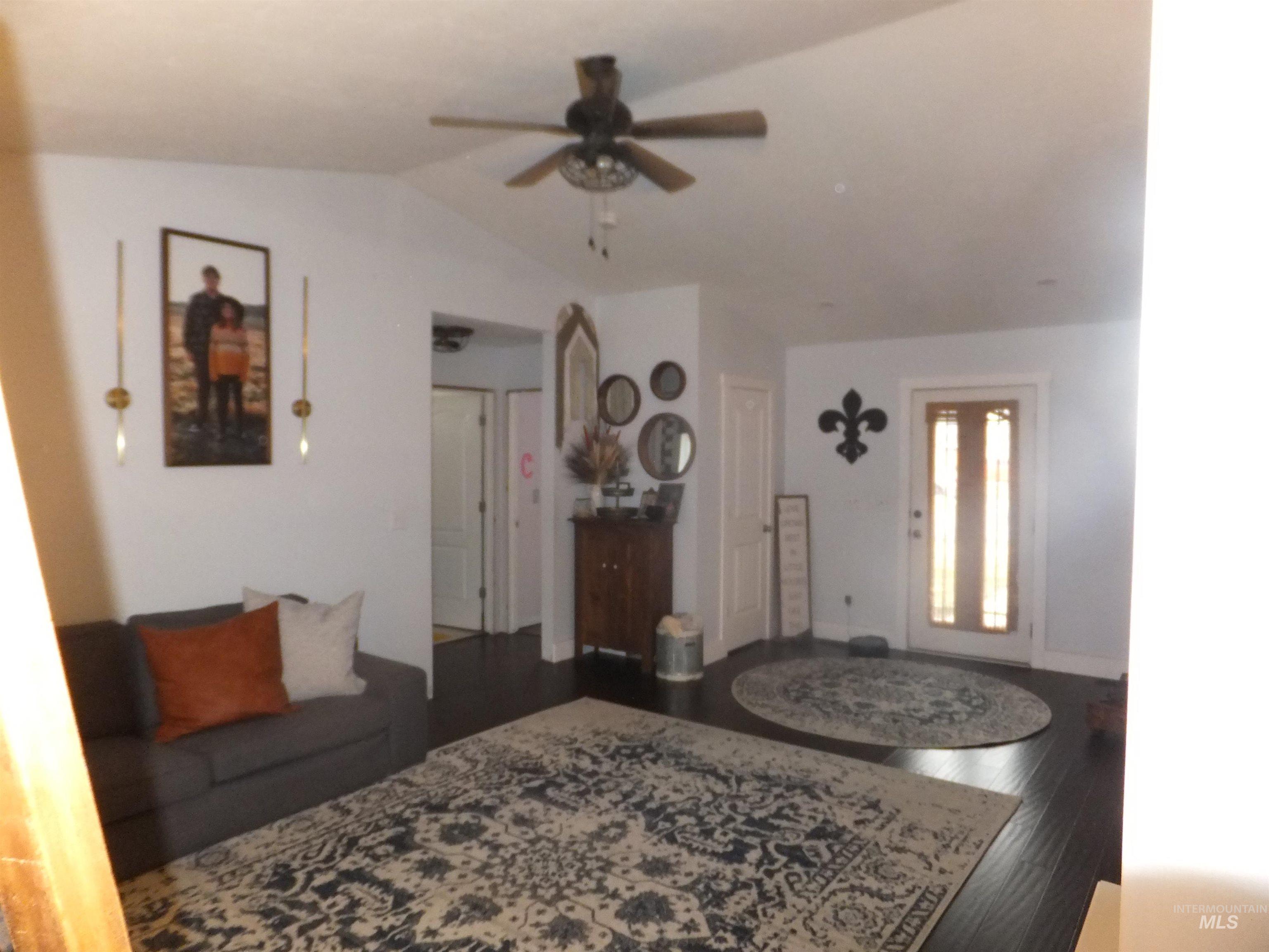 1590 Peregrine Dr, Mountain Home, Idaho 83647, 3 Bedrooms, 2 Bathrooms, Residential For Sale, Price $321,000,MLS 98974906