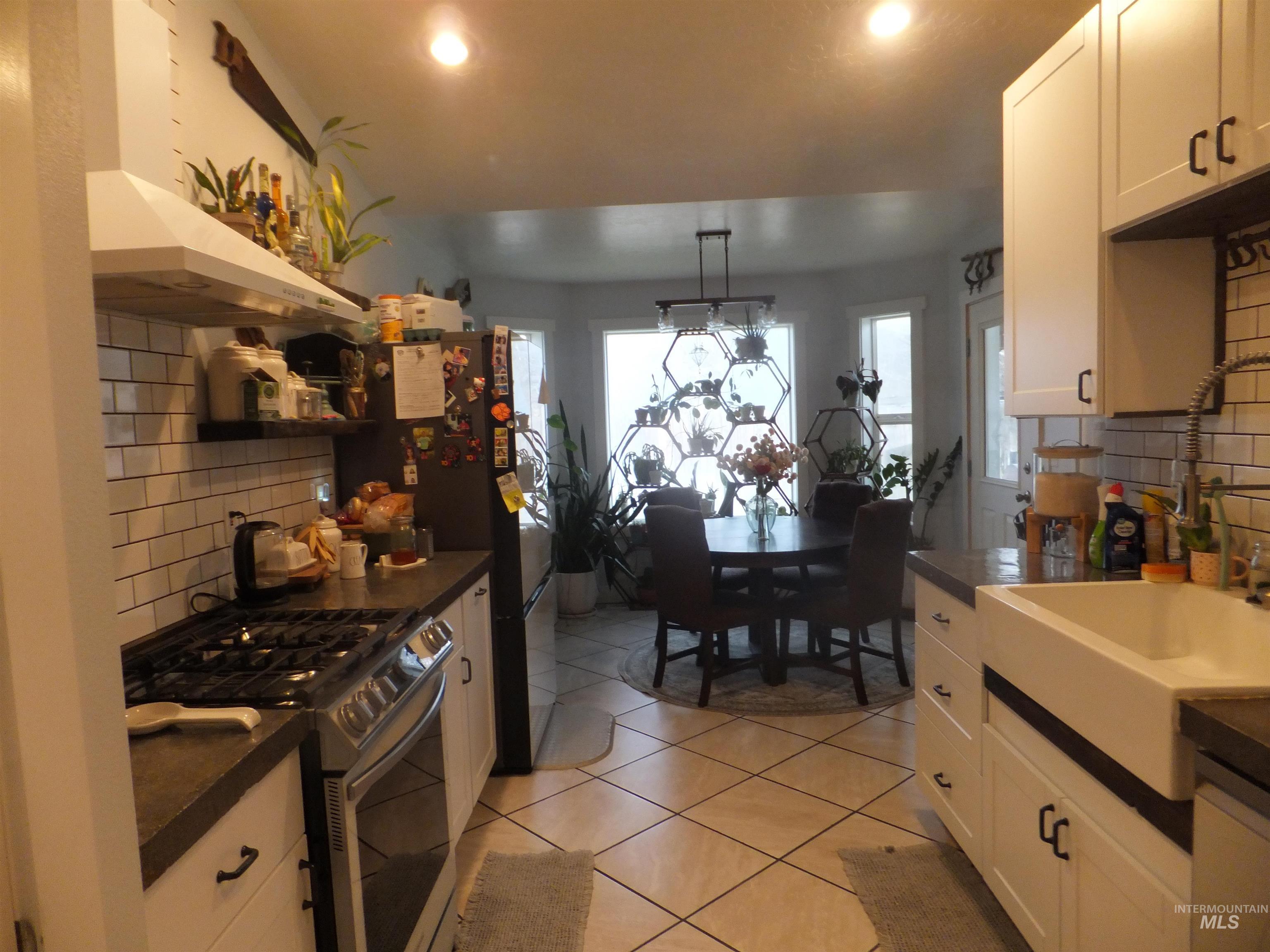 1590 Peregrine Dr, Mountain Home, Idaho 83647, 3 Bedrooms, 2 Bathrooms, Residential For Sale, Price $321,000,MLS 98974906