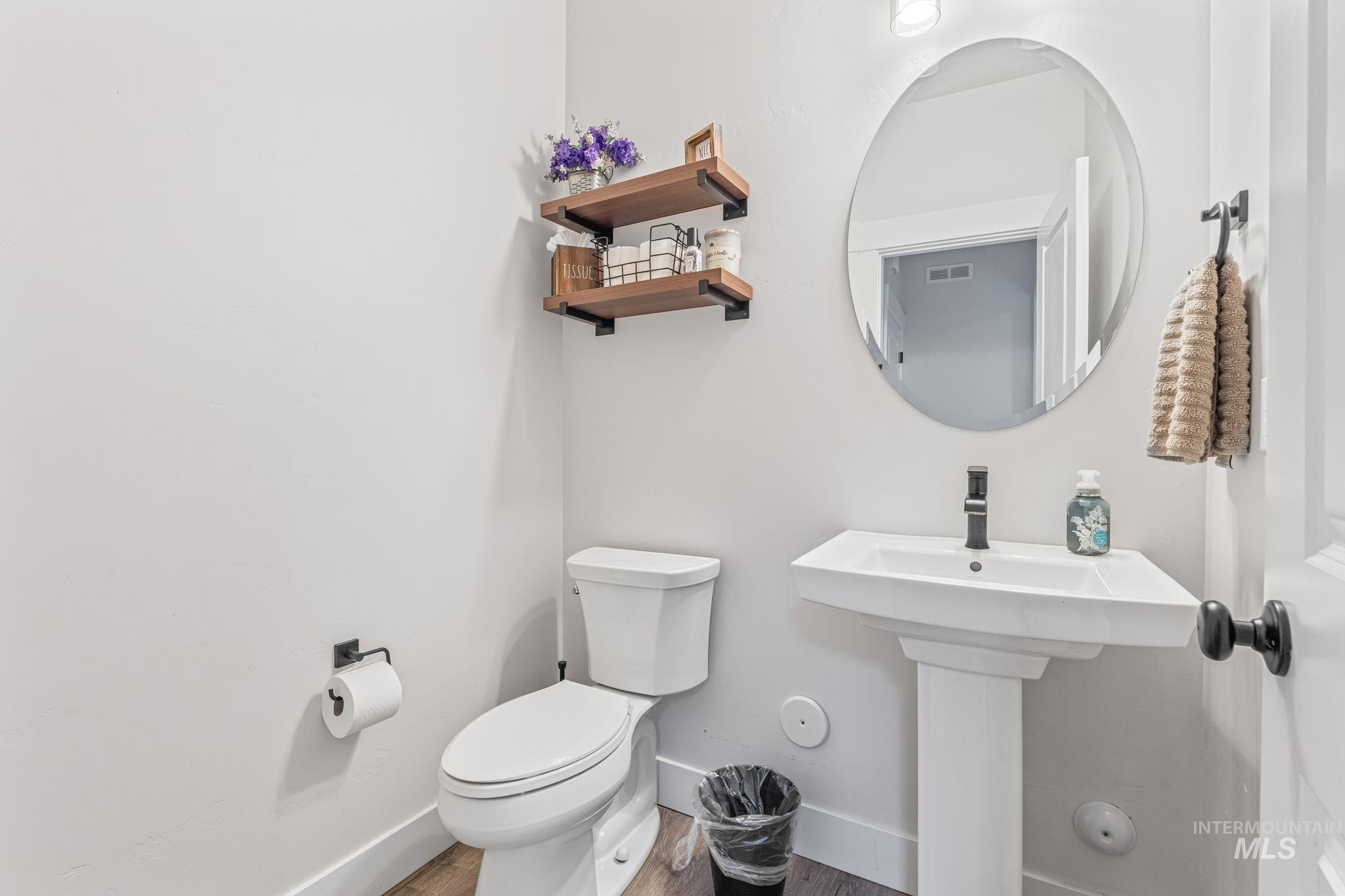 3827 W Viso St, Meridian, Idaho 83646, 4 Bedrooms, 3.5 Bathrooms, Residential For Sale, Price $879,900,MLS 98974907