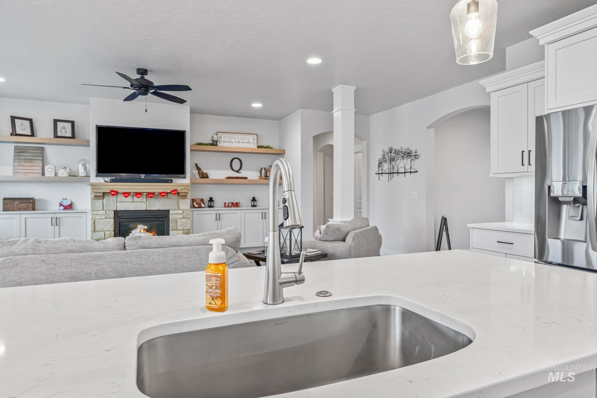 3827 W Viso St, Meridian, Idaho 83646, 4 Bedrooms, 3.5 Bathrooms, Residential For Sale, Price $879,900,MLS 98974907