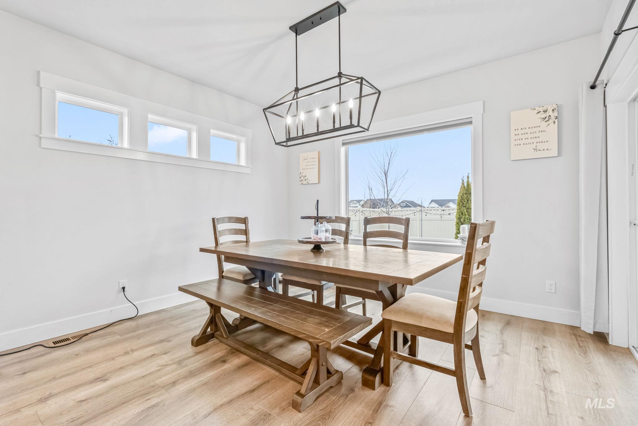 3827 W Viso St, Meridian, Idaho 83646, 4 Bedrooms, 3.5 Bathrooms, Residential For Sale, Price $879,900,MLS 98974907