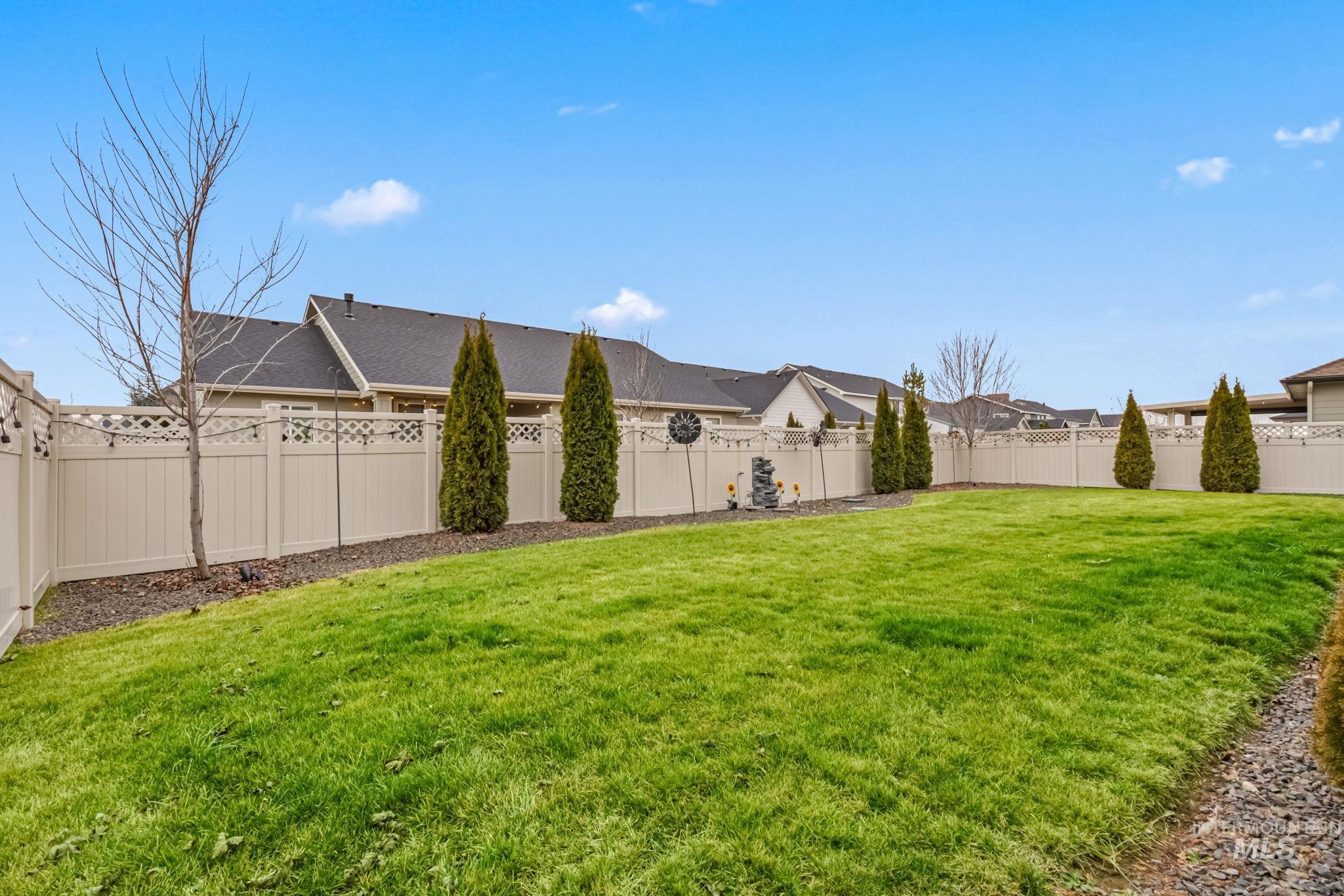 3827 W Viso St, Meridian, Idaho 83646, 4 Bedrooms, 3.5 Bathrooms, Residential For Sale, Price $879,900,MLS 98974907