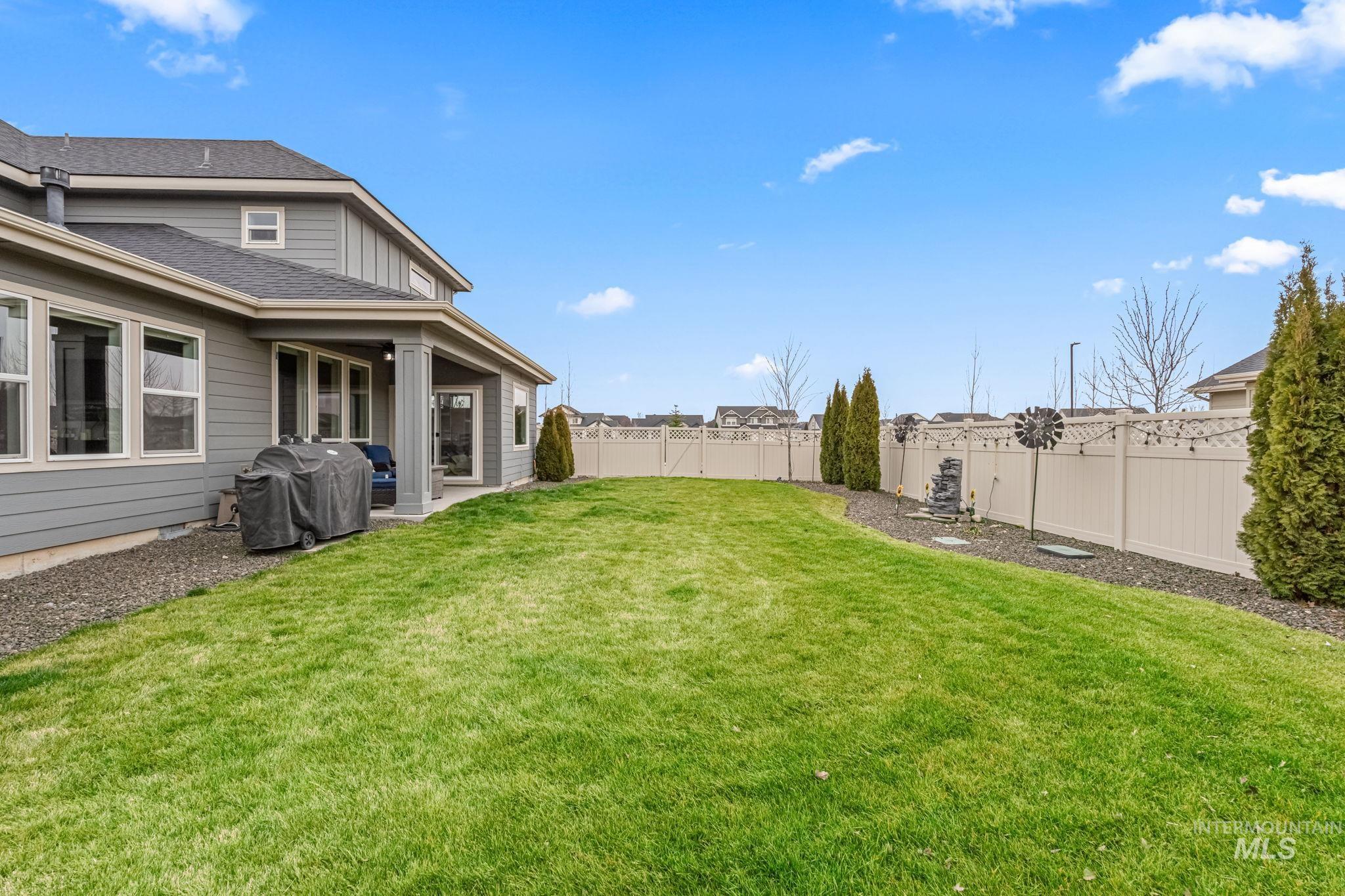 3827 W Viso St, Meridian, Idaho 83646, 4 Bedrooms, 3.5 Bathrooms, Residential For Sale, Price $879,900,MLS 98974907