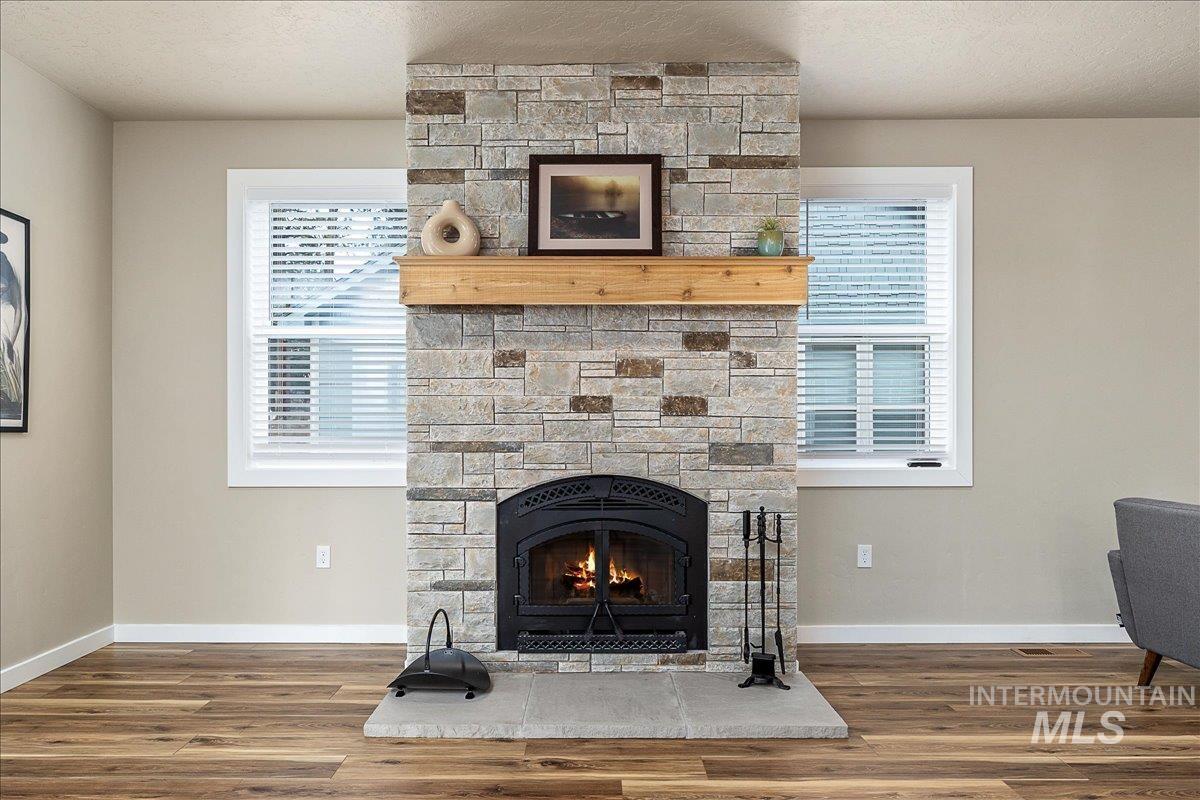 35 Wapiti Court, Garden Valley, Idaho 83622, 4 Bedrooms, 2.5 Bathrooms, Residential For Sale, Price $719,900,MLS 98974911