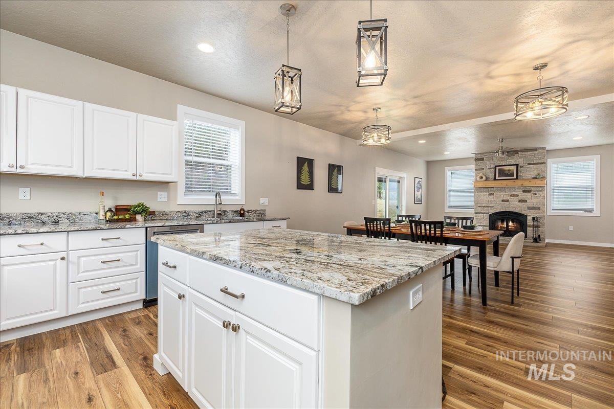 35 Wapiti Court, Garden Valley, Idaho 83622, 4 Bedrooms, 2.5 Bathrooms, Residential For Sale, Price $719,900,MLS 98974911