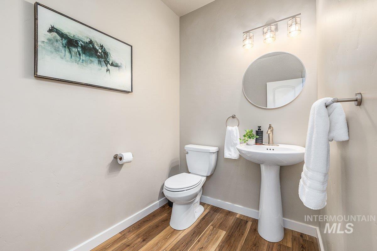 35 Wapiti Court, Garden Valley, Idaho 83622, 4 Bedrooms, 2.5 Bathrooms, Residential For Sale, Price $719,900, 98974911