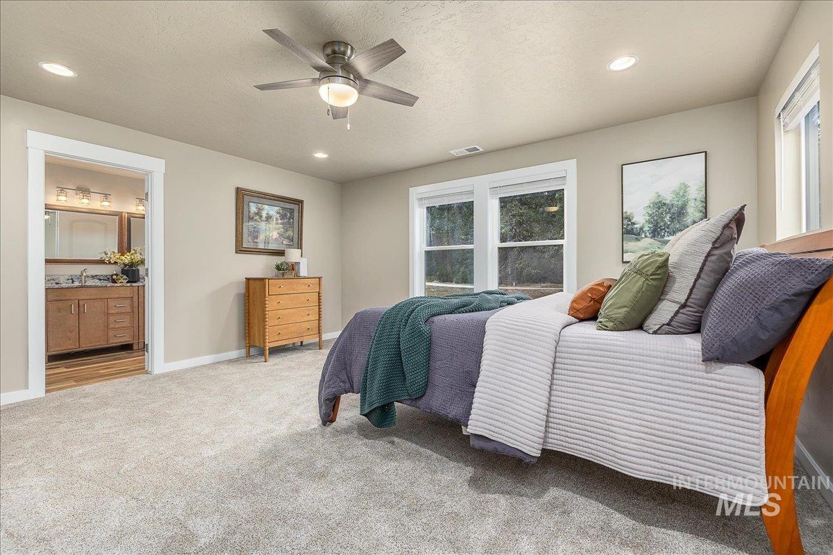 35 Wapiti Court, Garden Valley, Idaho 83622, 4 Bedrooms, 2.5 Bathrooms, Residential For Sale, Price $719,900,MLS 98974911