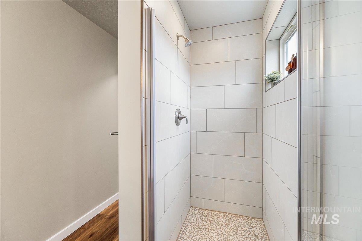 35 Wapiti Court, Garden Valley, Idaho 83622, 4 Bedrooms, 2.5 Bathrooms, Residential For Sale, Price $719,900,MLS 98974911