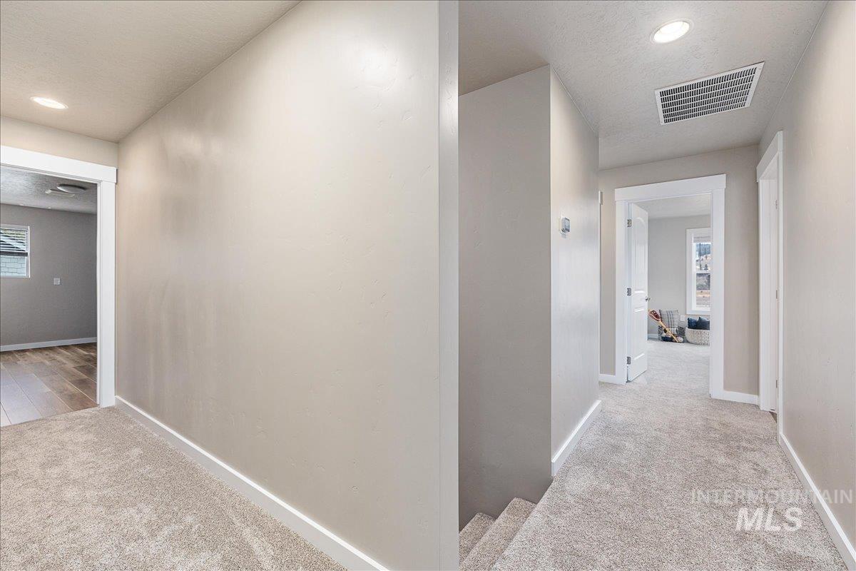 35 Wapiti Court, Garden Valley, Idaho 83622, 4 Bedrooms, 2.5 Bathrooms, Residential For Sale, Price $719,900,MLS 98974911