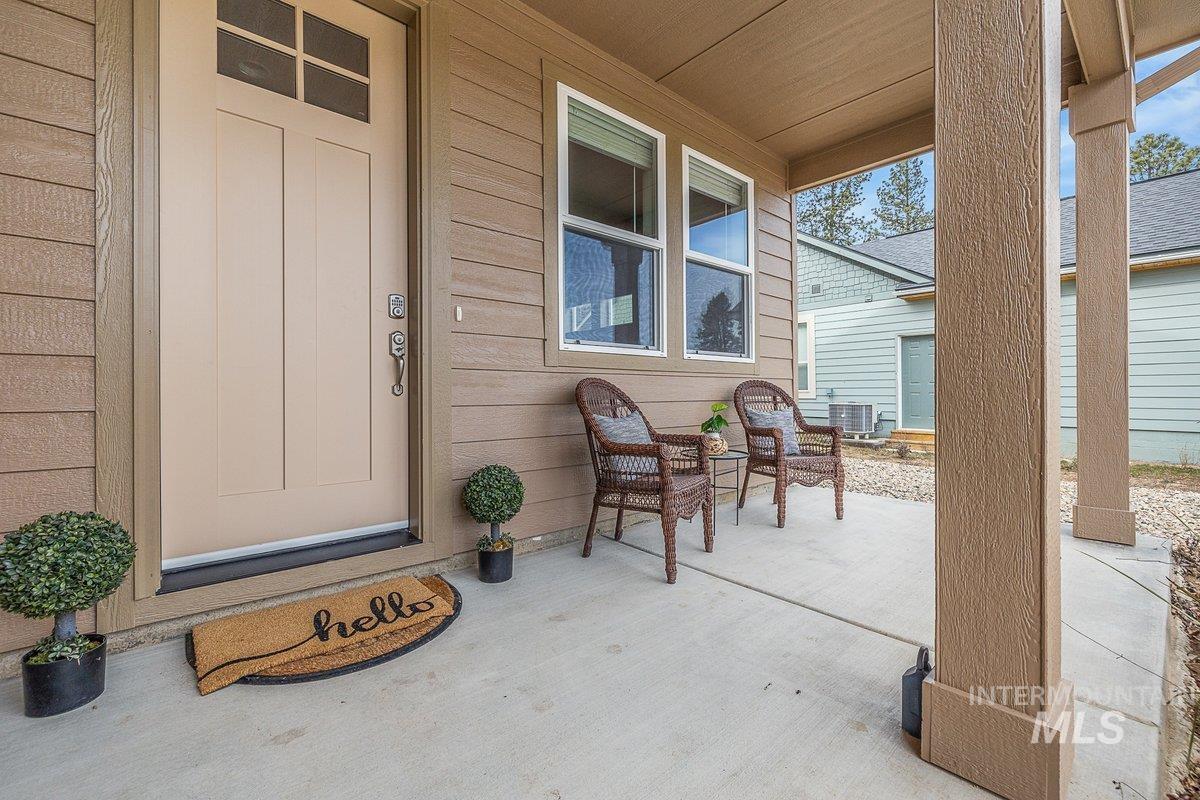 35 Wapiti Court, Garden Valley, Idaho 83622, 4 Bedrooms, 2.5 Bathrooms, Residential For Sale, Price $719,900, 98974911