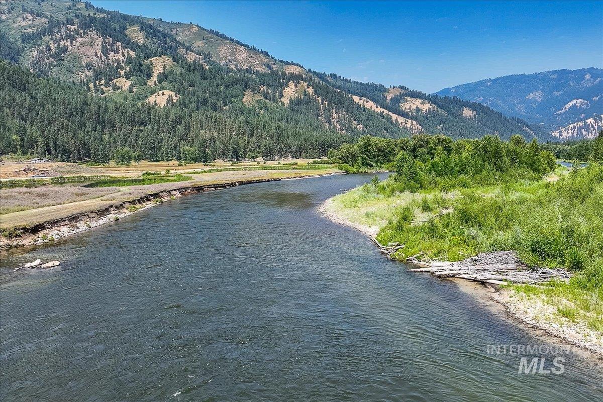 35 Wapiti Court, Garden Valley, Idaho 83622, 4 Bedrooms, 2.5 Bathrooms, Residential For Sale, Price $719,900,MLS 98974911