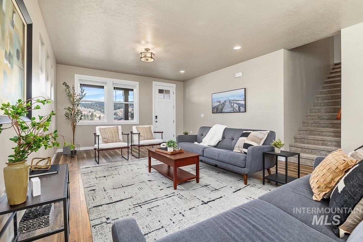 35 Wapiti Court, Garden Valley, Idaho 83622, 4 Bedrooms, 2.5 Bathrooms, Residential For Sale, Price $719,900, 98974911