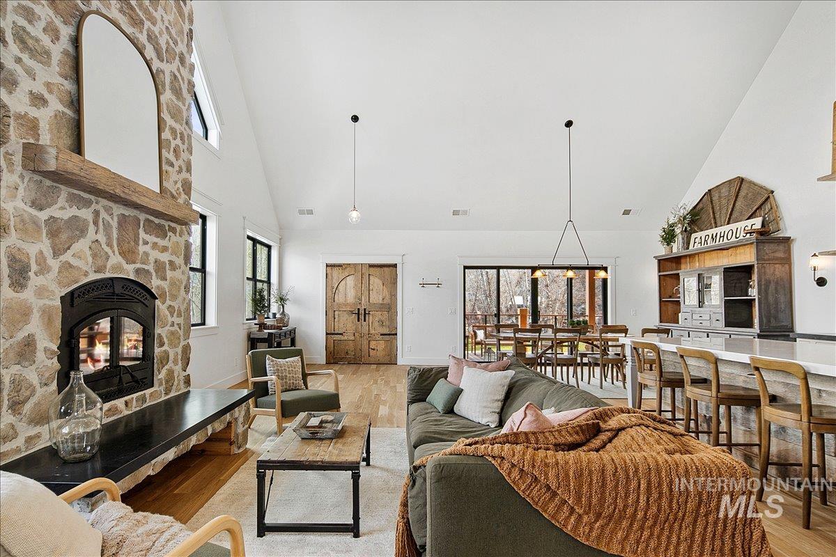 4575 Harvest Ln, Emmett, Idaho 83617, 7 Bedrooms, 4.5 Bathrooms, Residential For Sale, Price $2,500,000,MLS 98974915