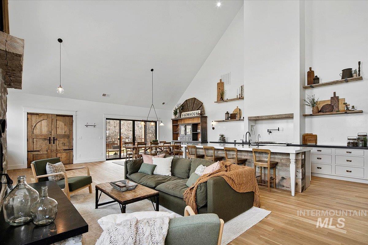 4575 Harvest Ln, Emmett, Idaho 83617, 7 Bedrooms, 4.5 Bathrooms, Residential For Sale, Price $2,500,000,MLS 98974915