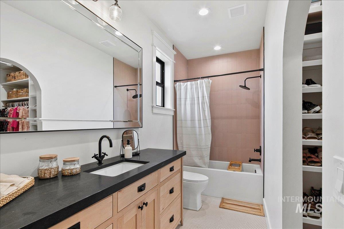 4575 Harvest Ln, Emmett, Idaho 83617, 7 Bedrooms, 4.5 Bathrooms, Residential For Sale, Price $2,500,000,MLS 98974915