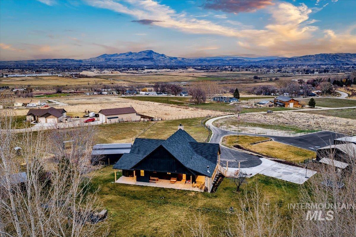 4575 Harvest Ln, Emmett, Idaho 83617, 7 Bedrooms, 4.5 Bathrooms, Residential For Sale, Price $2,500,000,MLS 98974915
